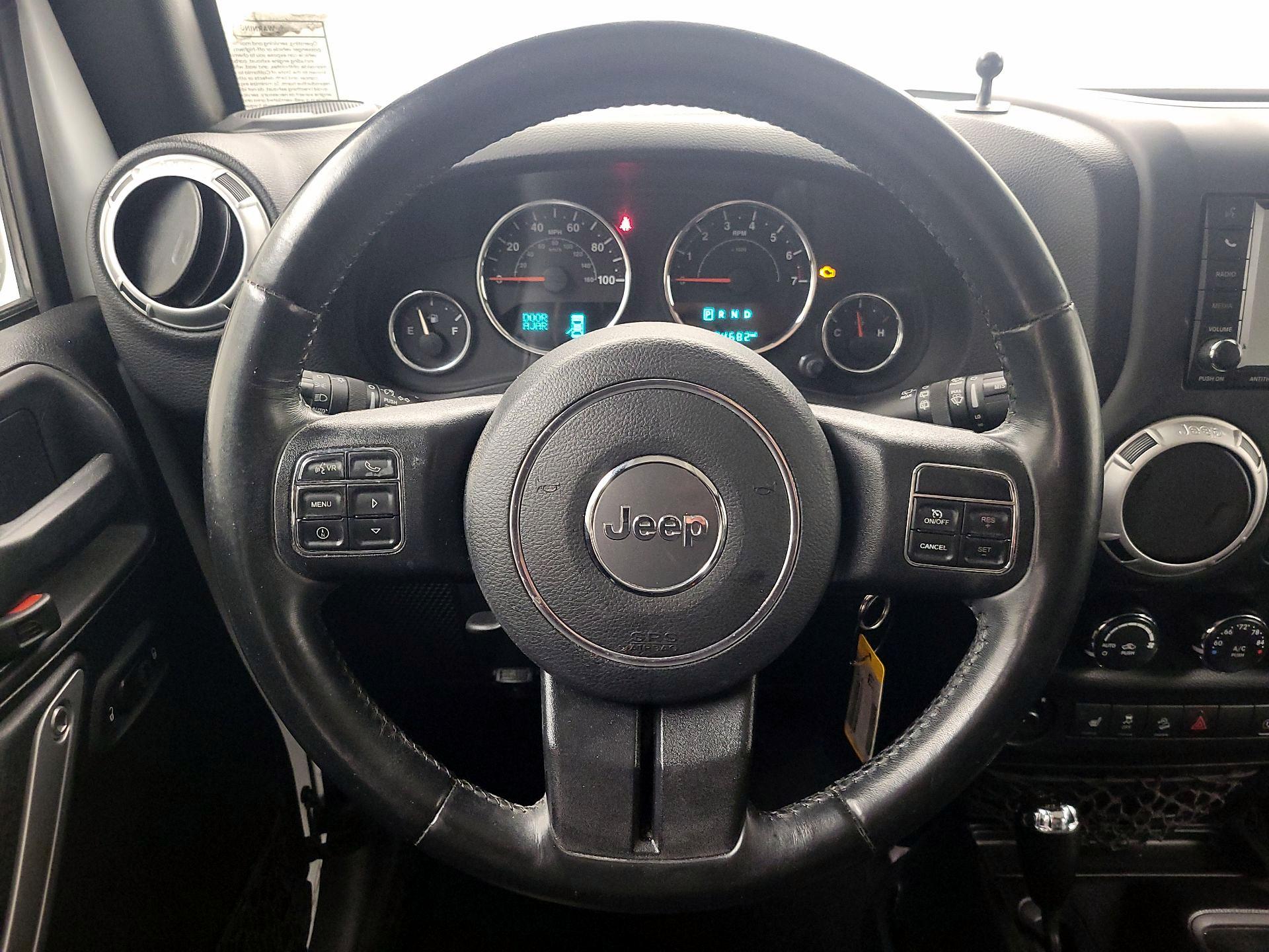 Thumbnail: 2016 Jeep Wrangler - 10