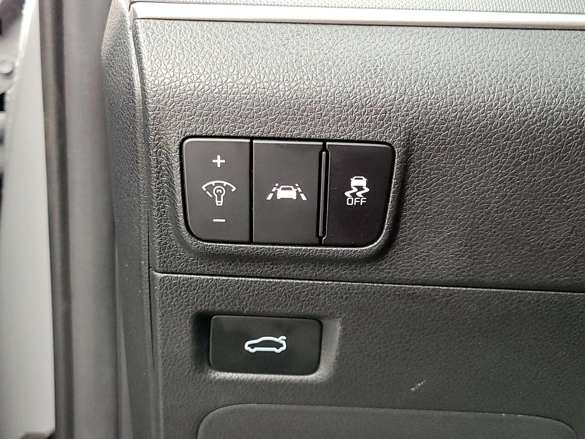 Thumbnail: 2022 Kia K5 - 13