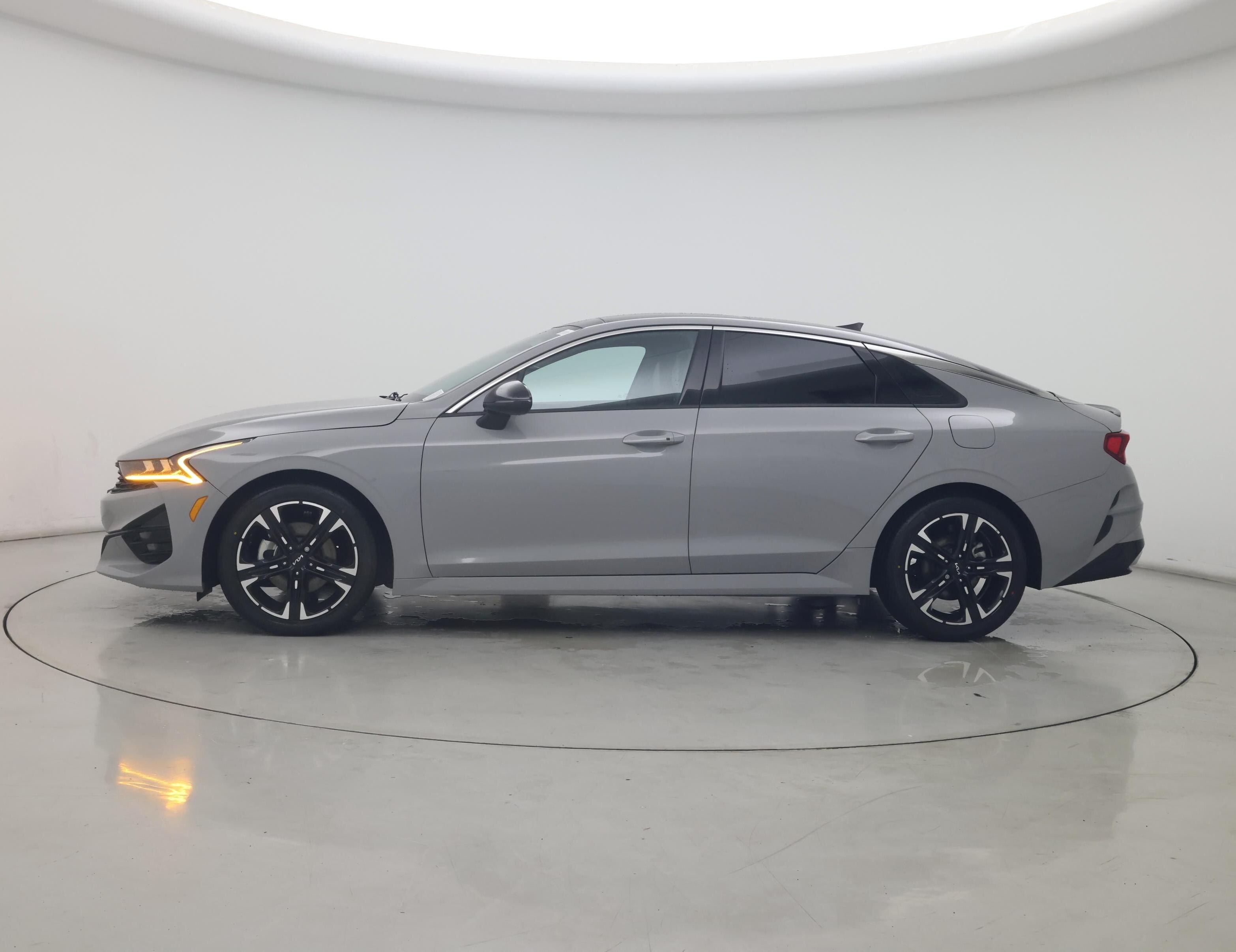 Thumbnail: 2022 Kia K5 - 3