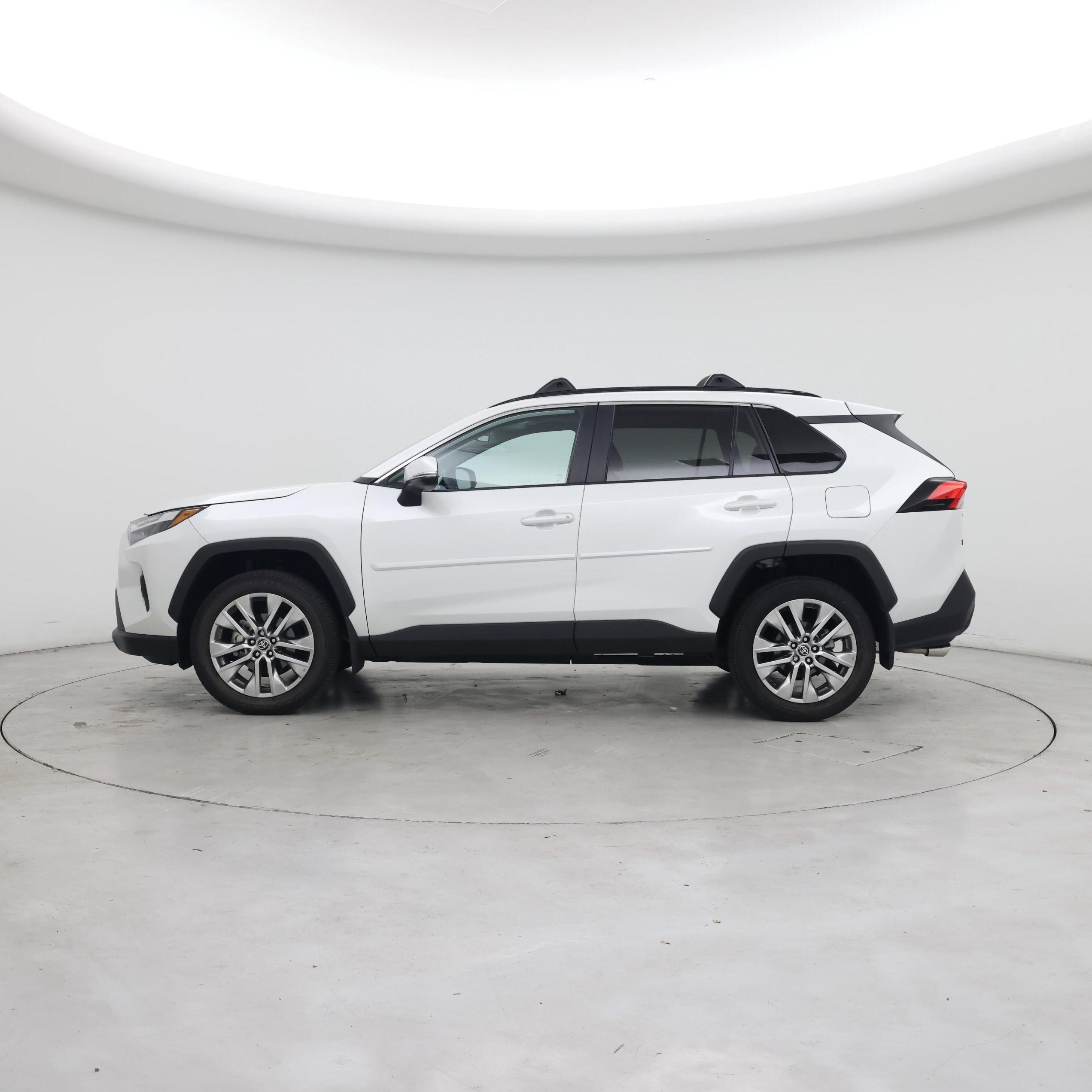 Thumbnail: 2025 Toyota RAV4 - 3