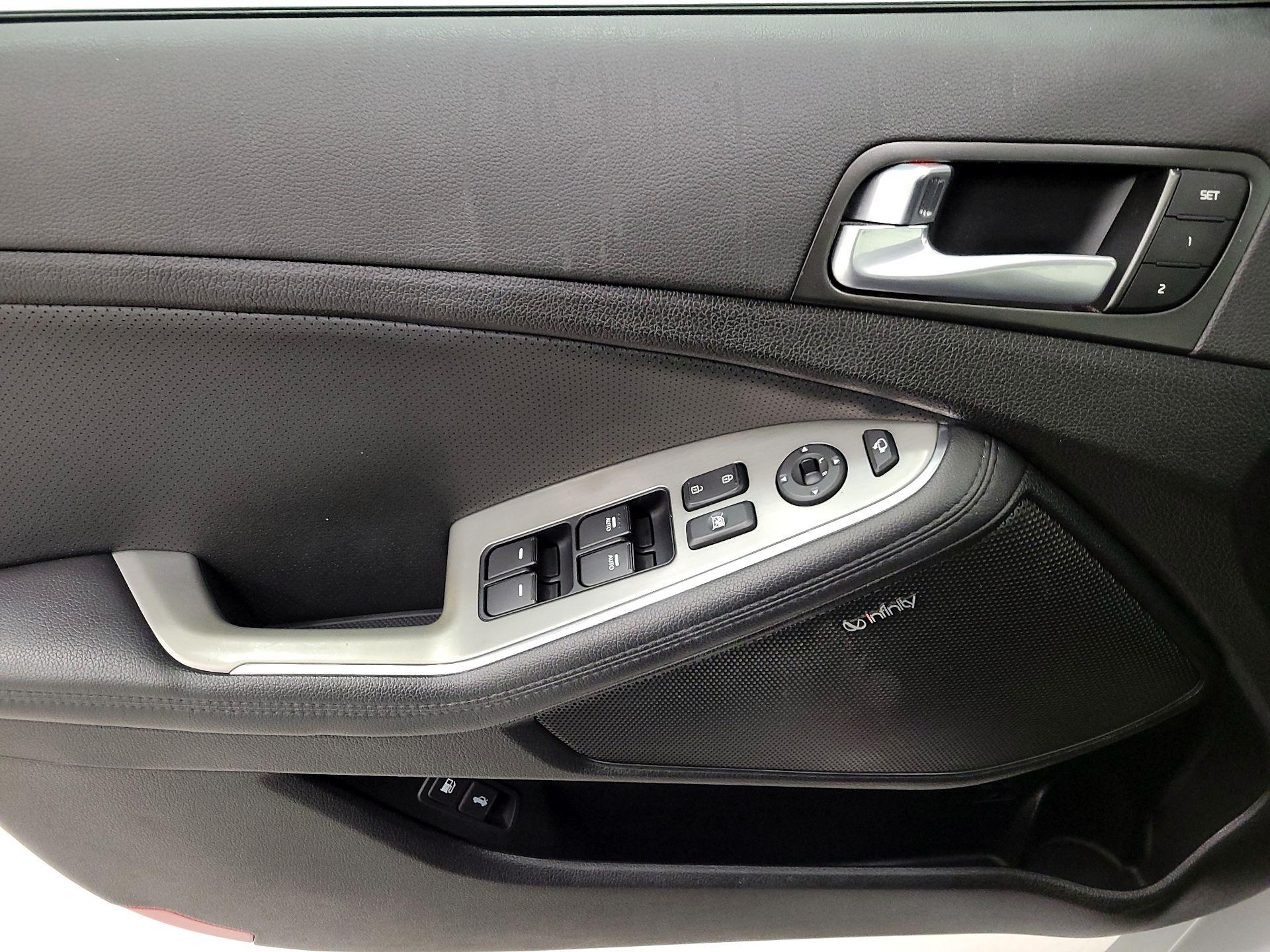 Thumbnail: 2015 Kia Optima - 12