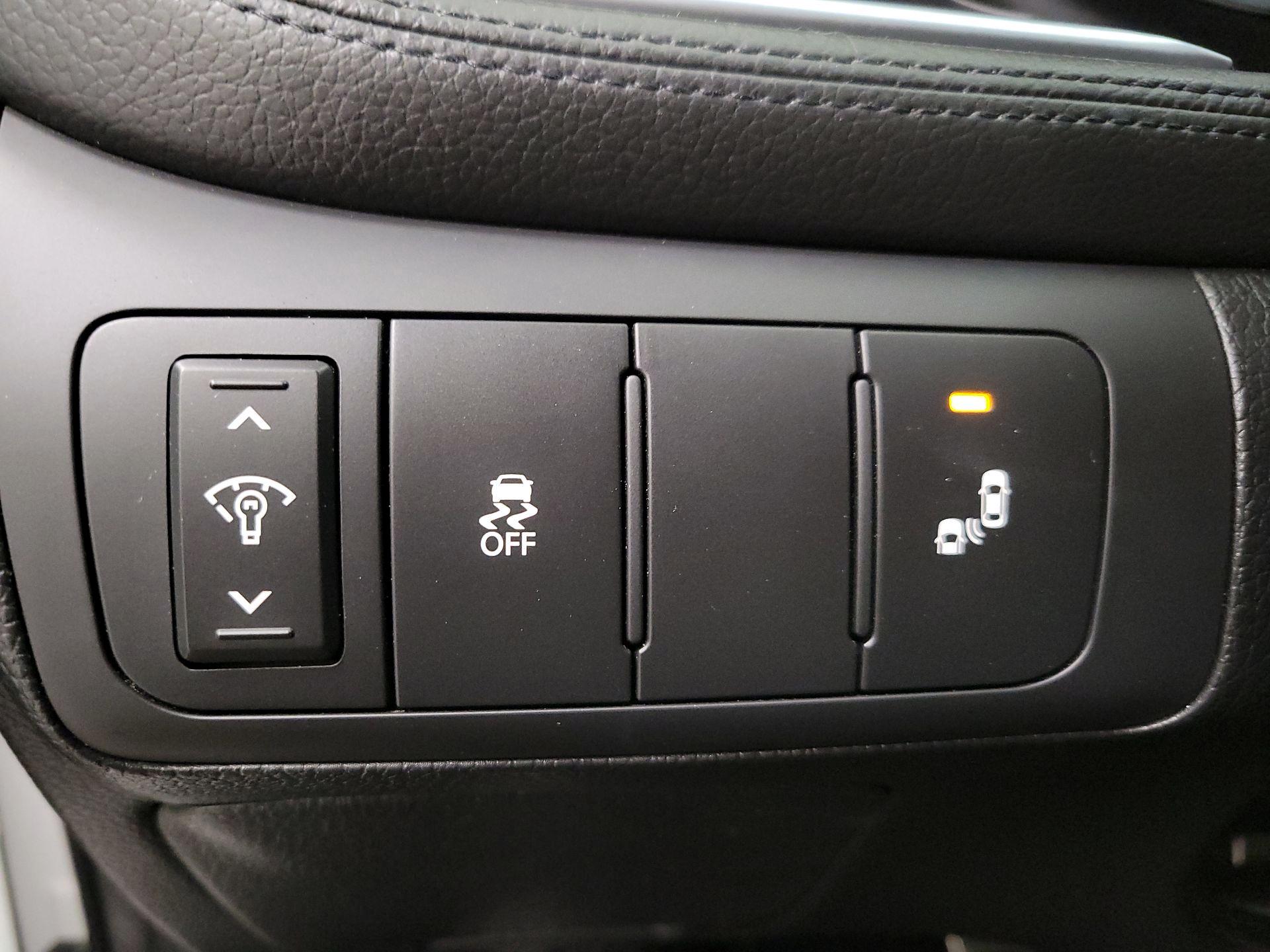 Thumbnail: 2015 Kia Optima - 13