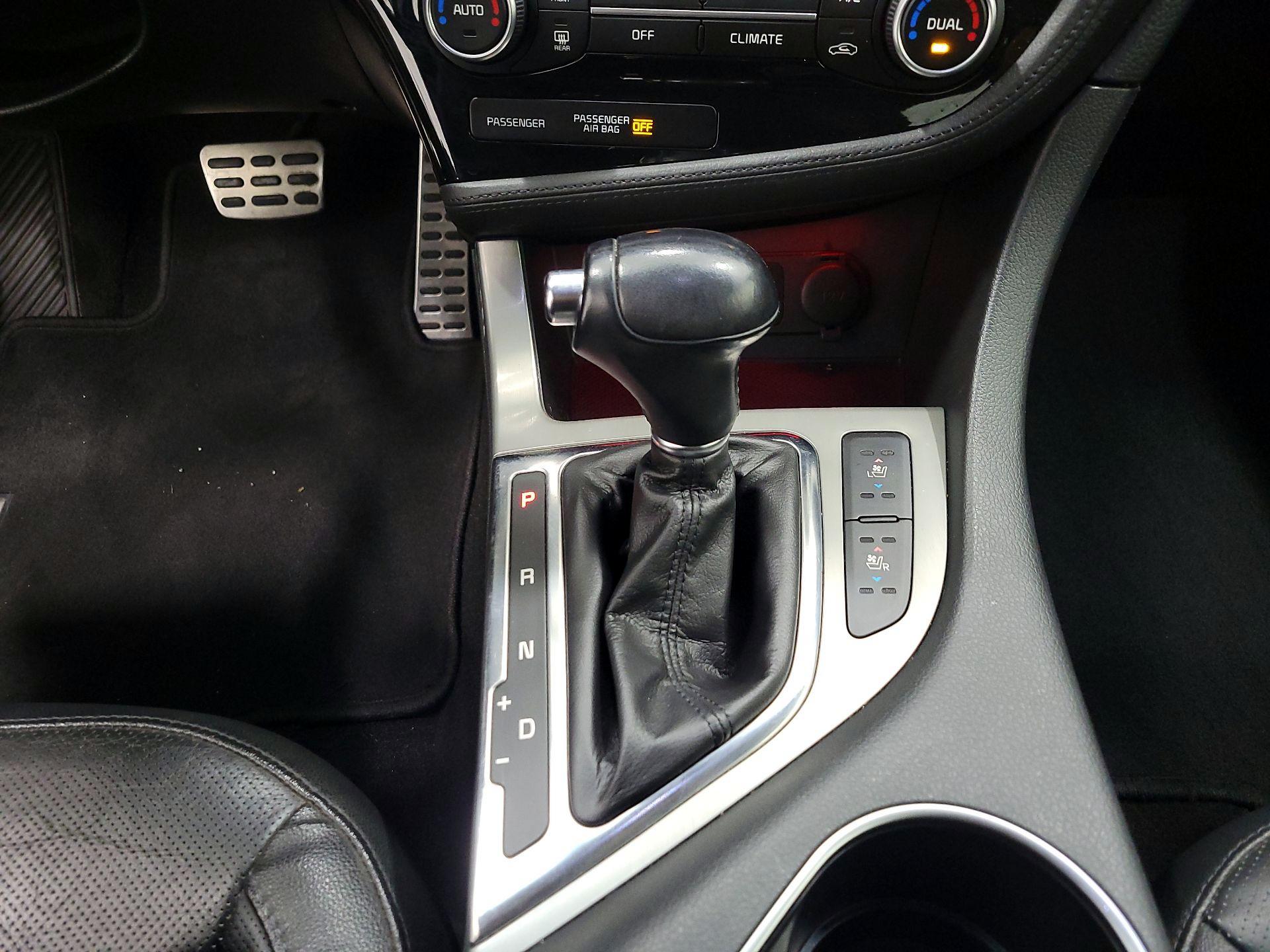 Thumbnail: 2015 Kia Optima - 18