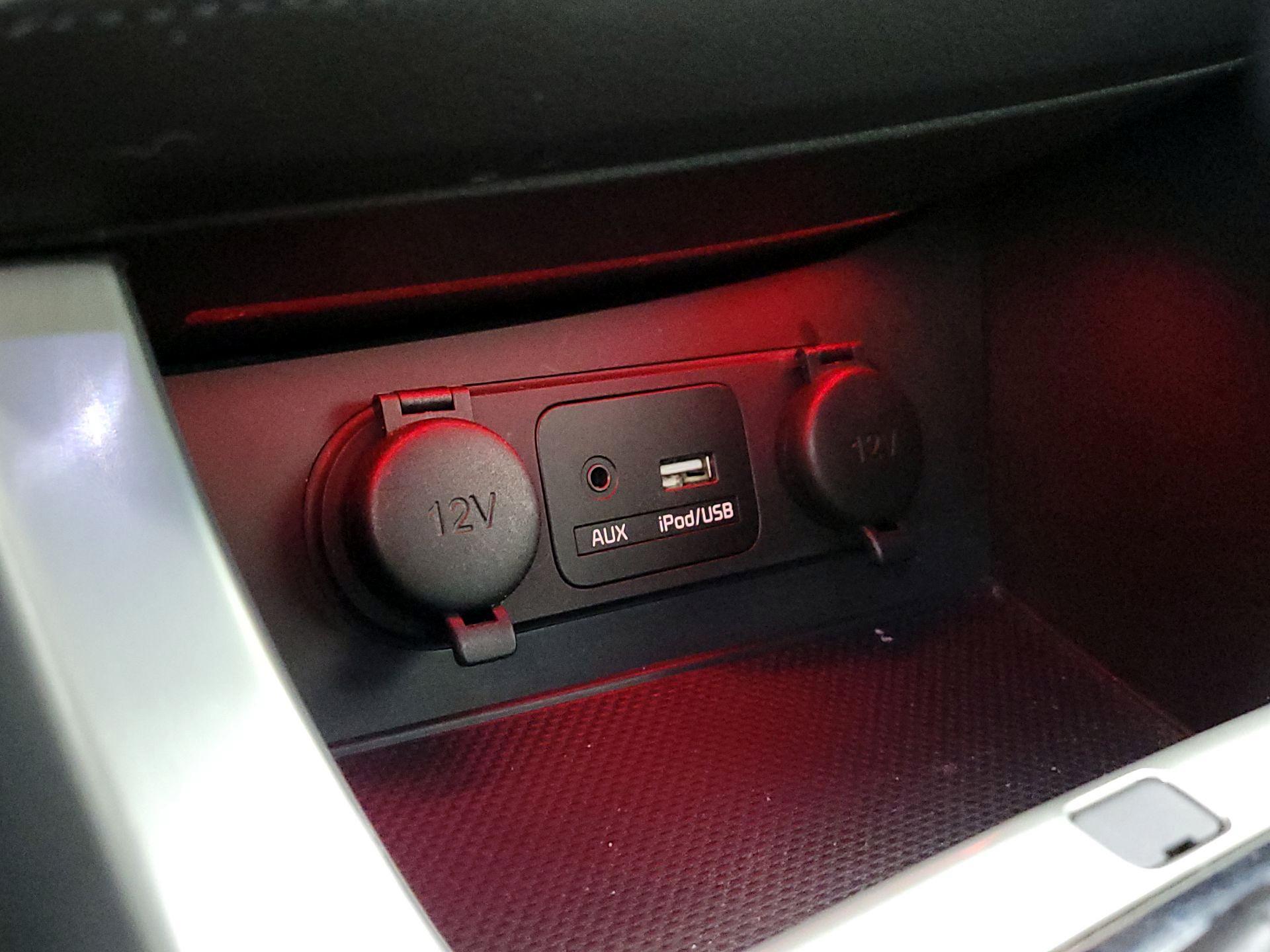 Thumbnail: 2015 Kia Optima - 19