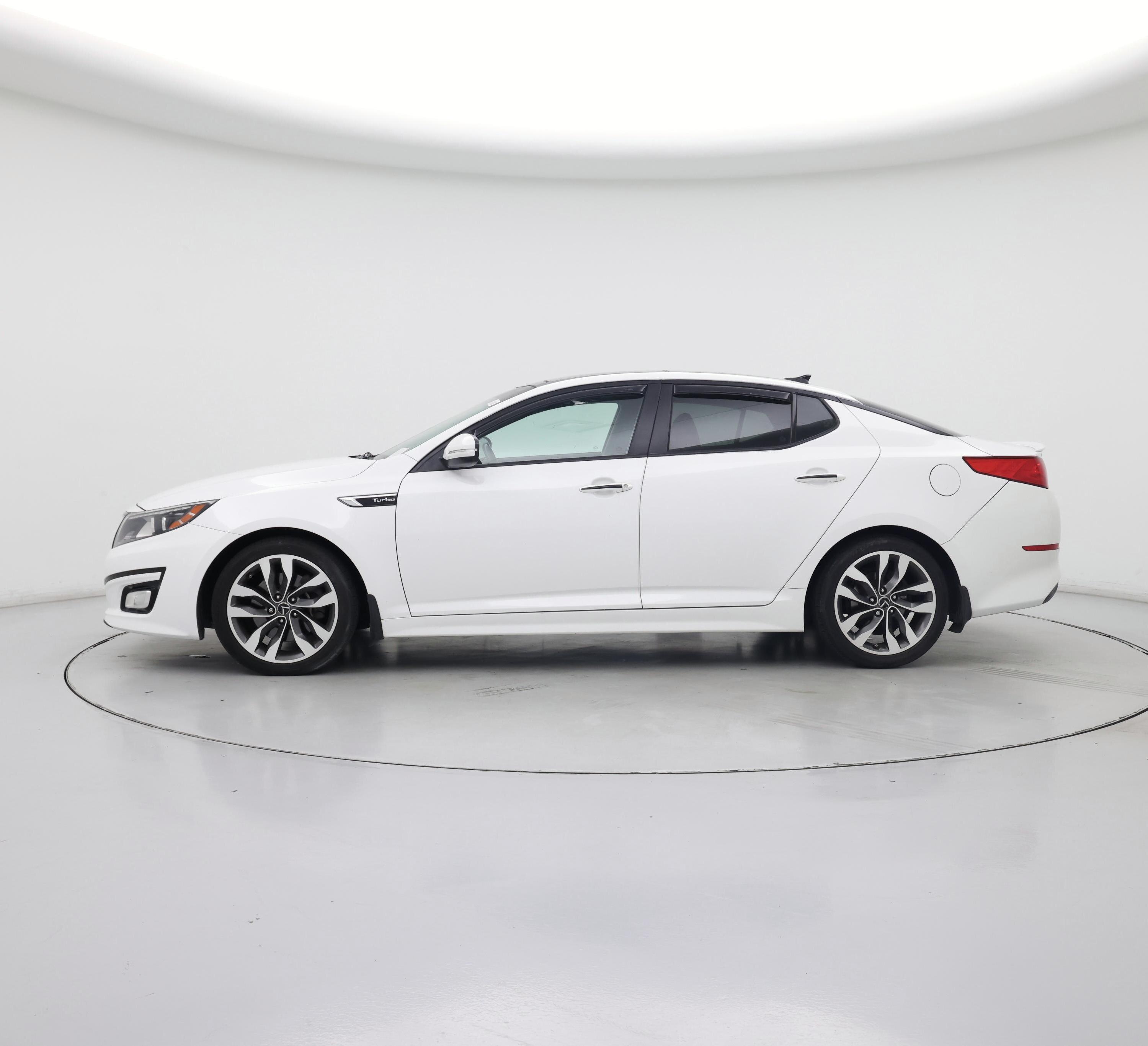 Thumbnail: 2015 Kia Optima - 3