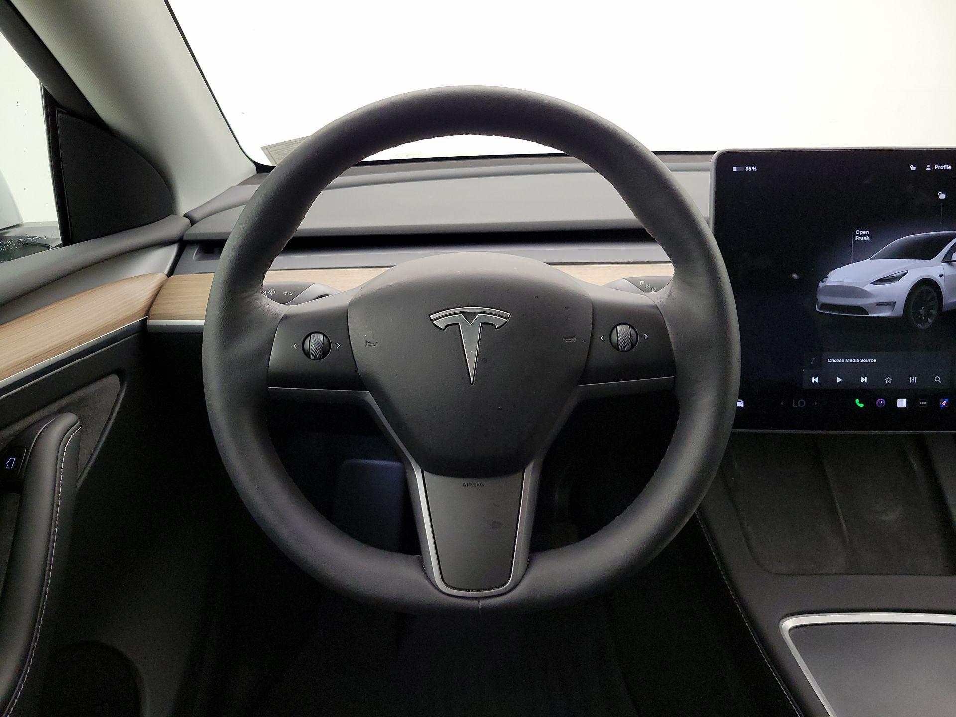 Thumbnail: 2023 Tesla Model Y - 10