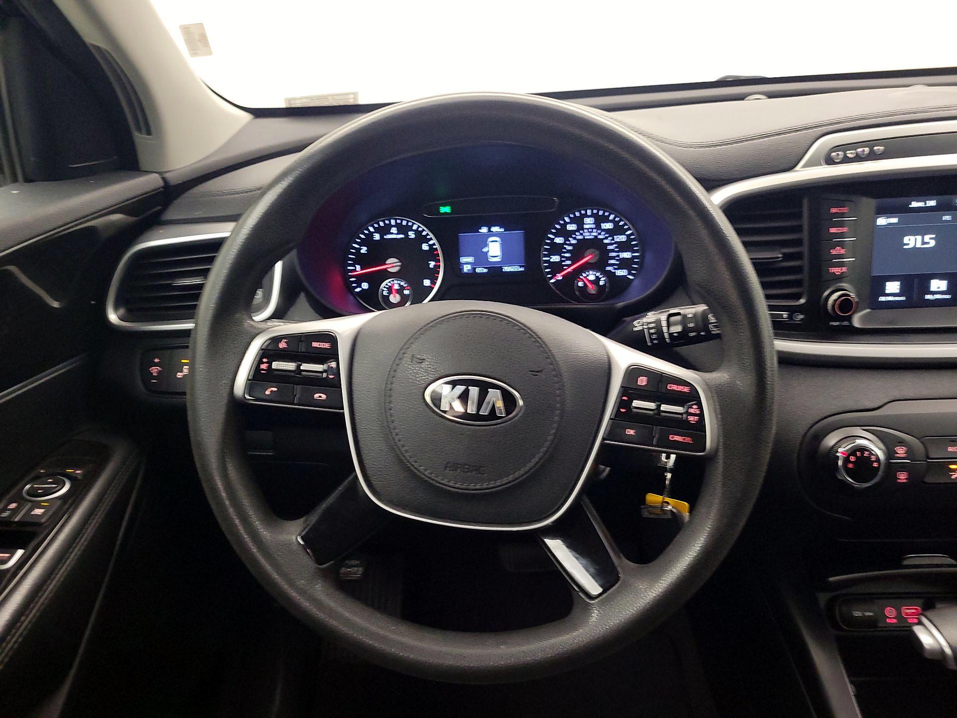 Thumbnail: 2020 Kia Sorento - 10