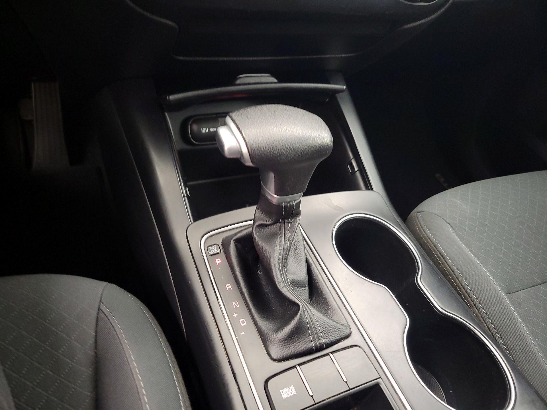 Thumbnail: 2020 Kia Sorento - 17