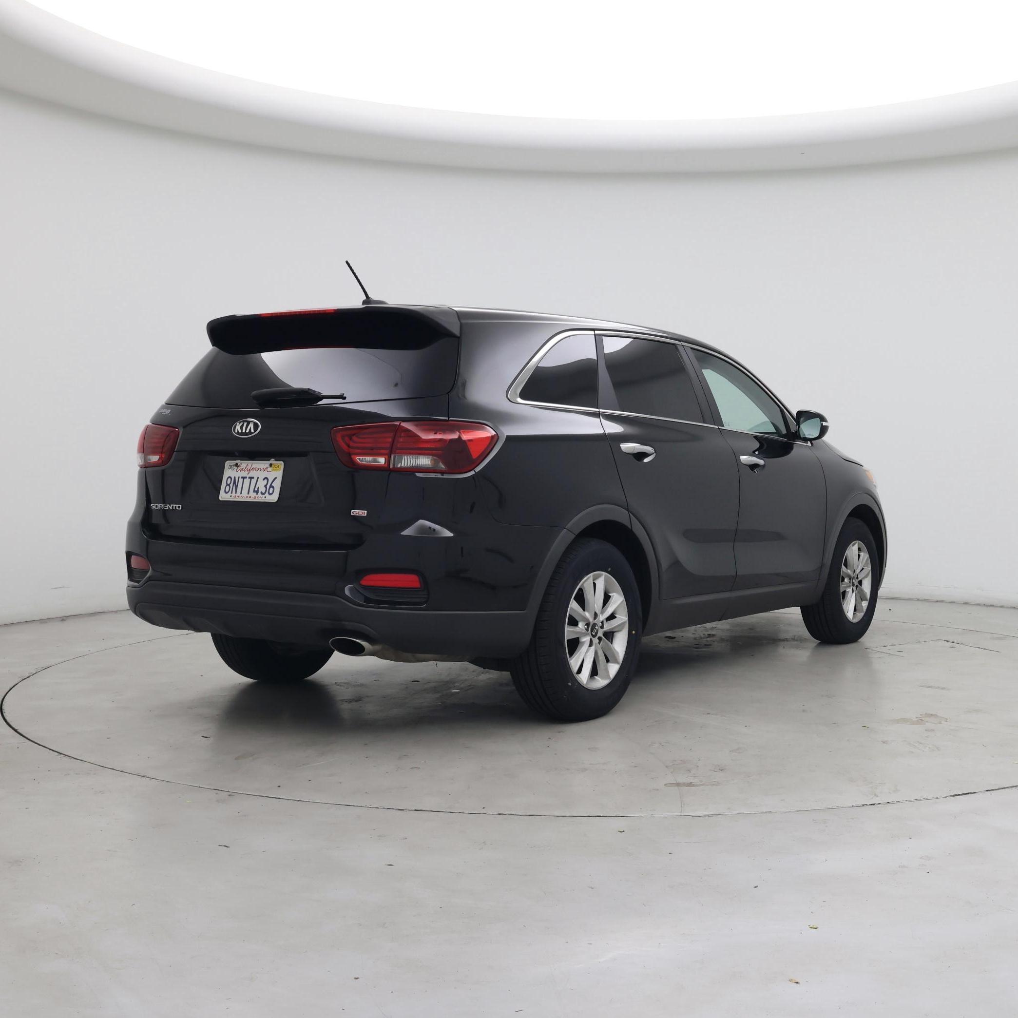 Thumbnail: 2020 Kia Sorento - 8