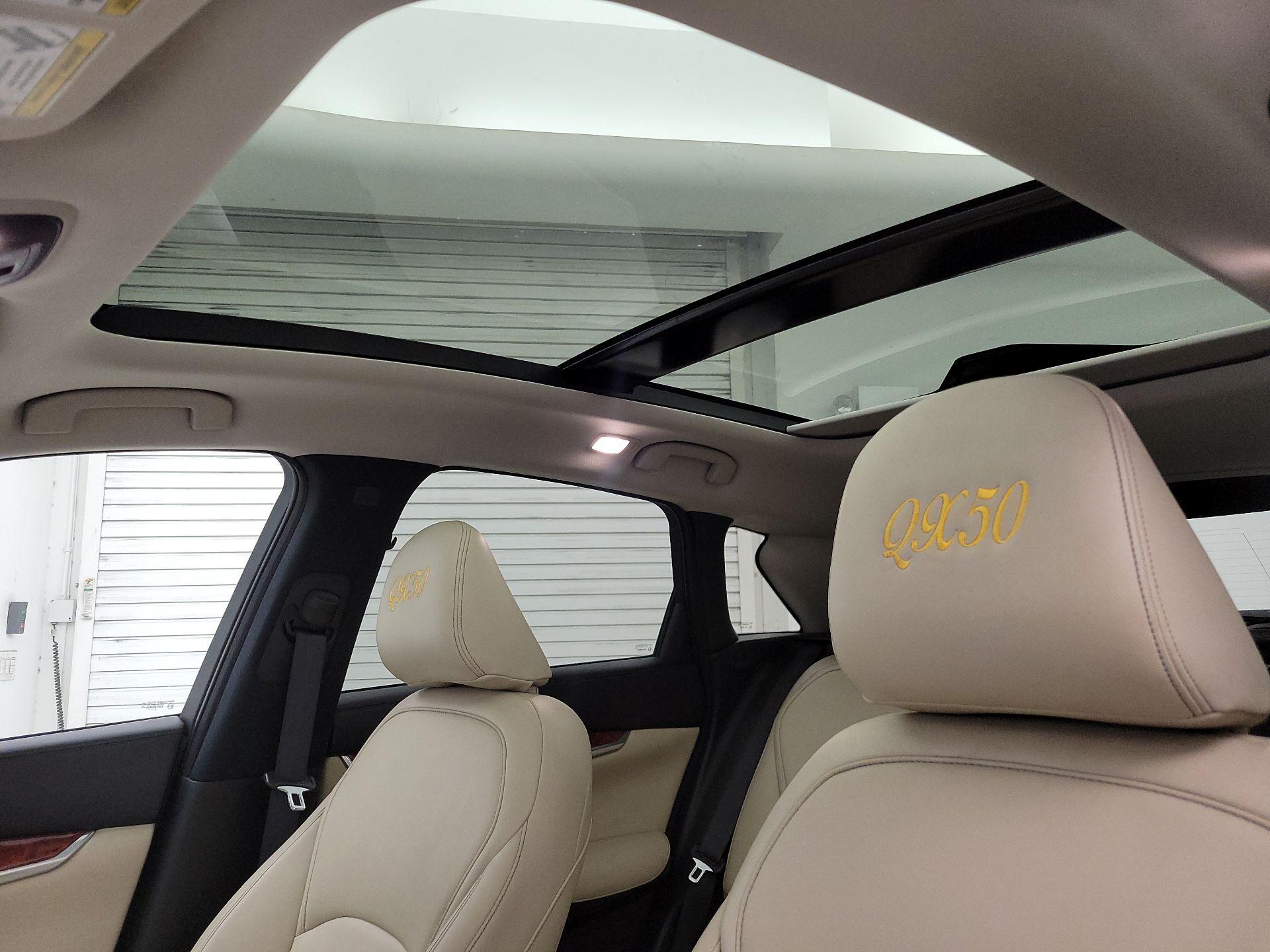 Thumbnail: 2020 INFINITI QX50 - 20