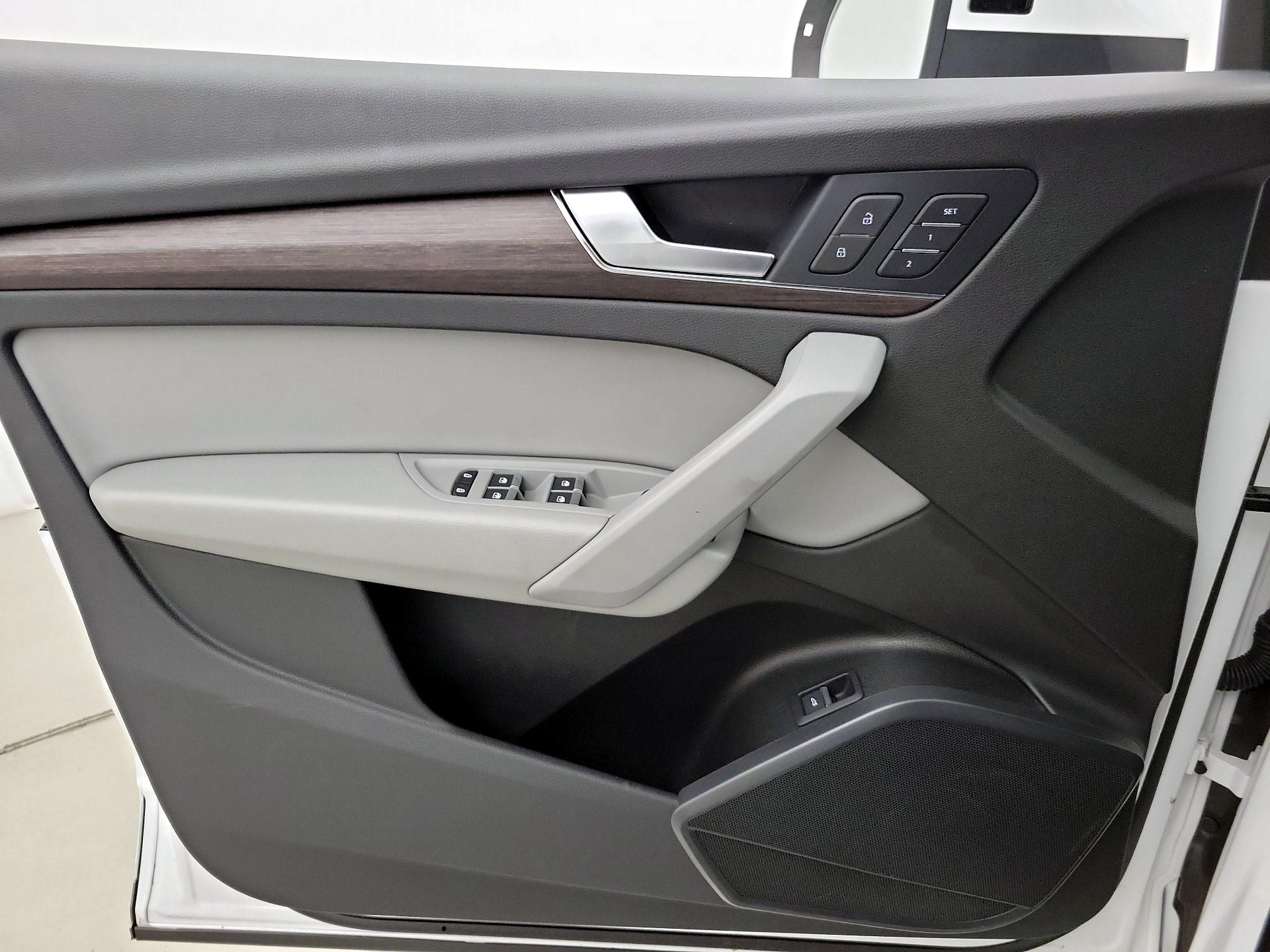 Thumbnail: 2023 Audi Q5 - 12