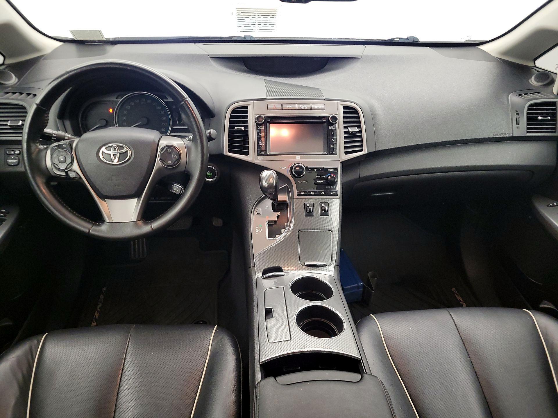 Thumbnail: 2014 Toyota Venza - 9