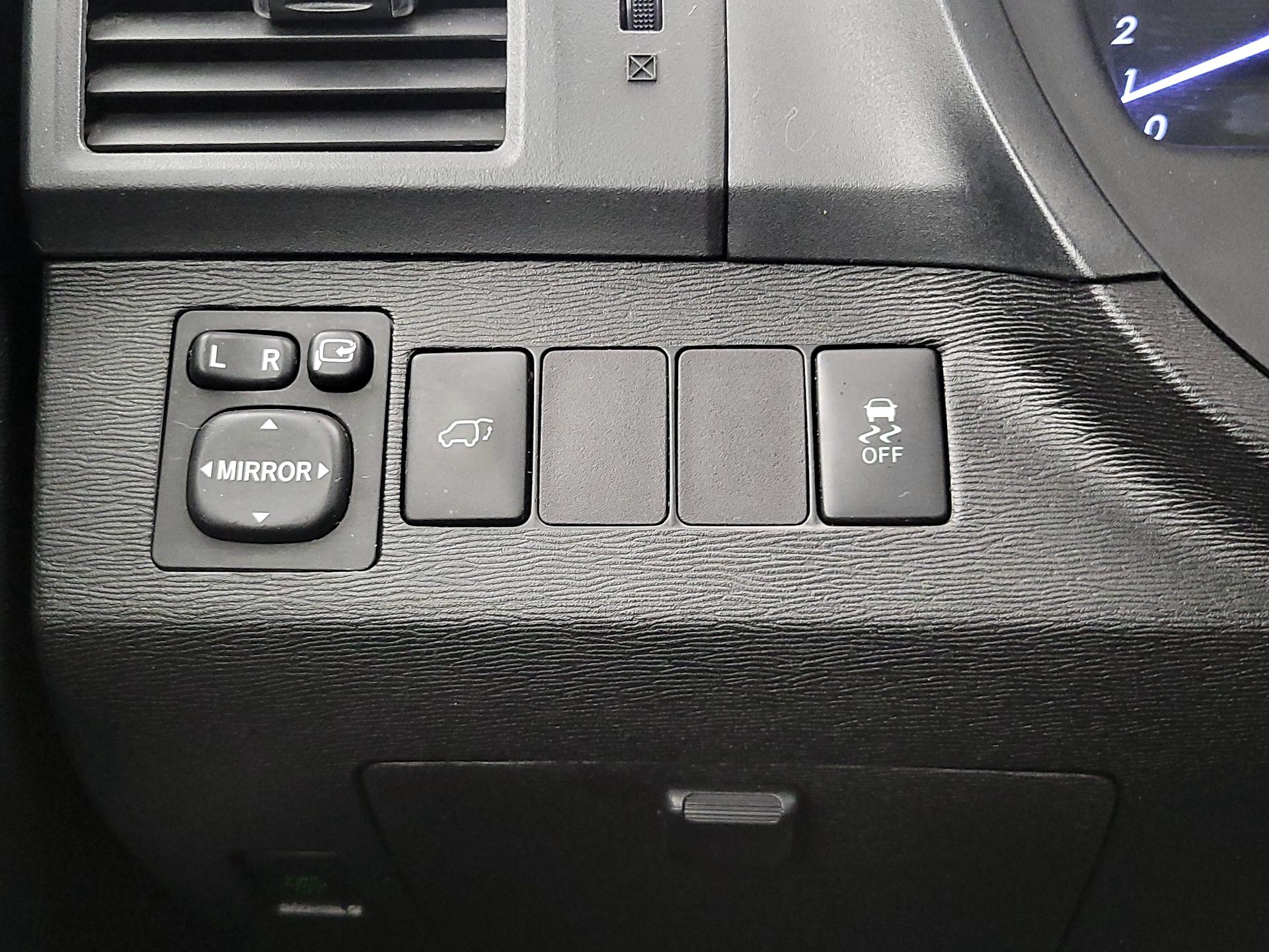 Thumbnail: 2014 Toyota Venza - 13