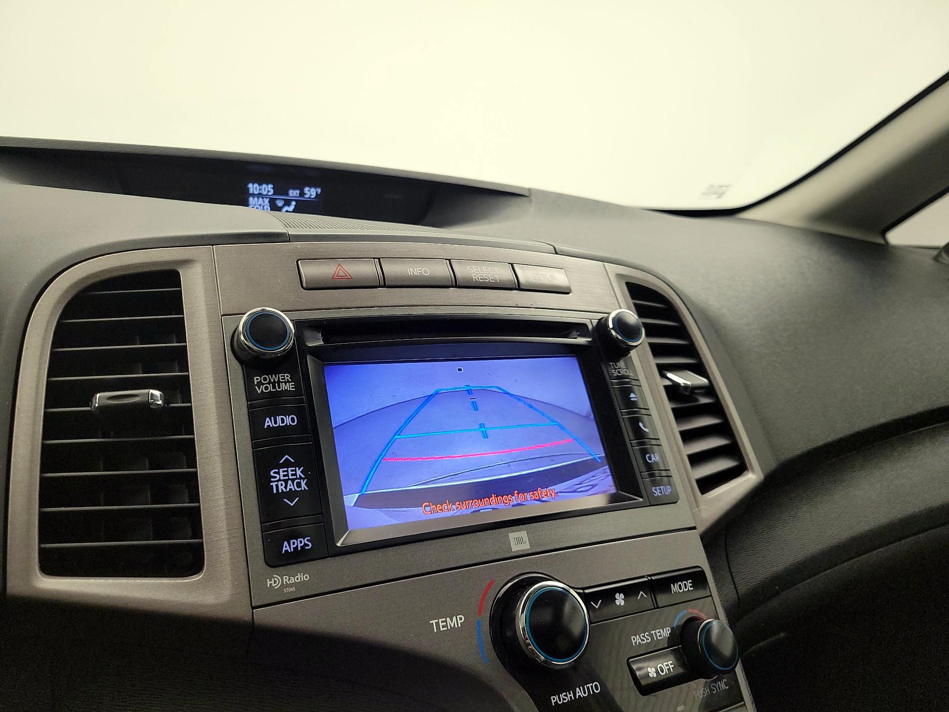 Thumbnail: 2014 Toyota Venza - 14