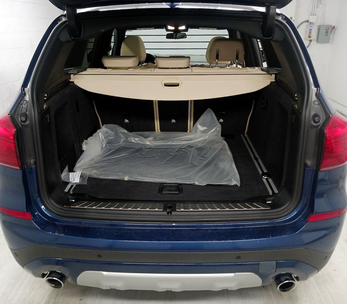 Trunk/Cargo (Seats Up)