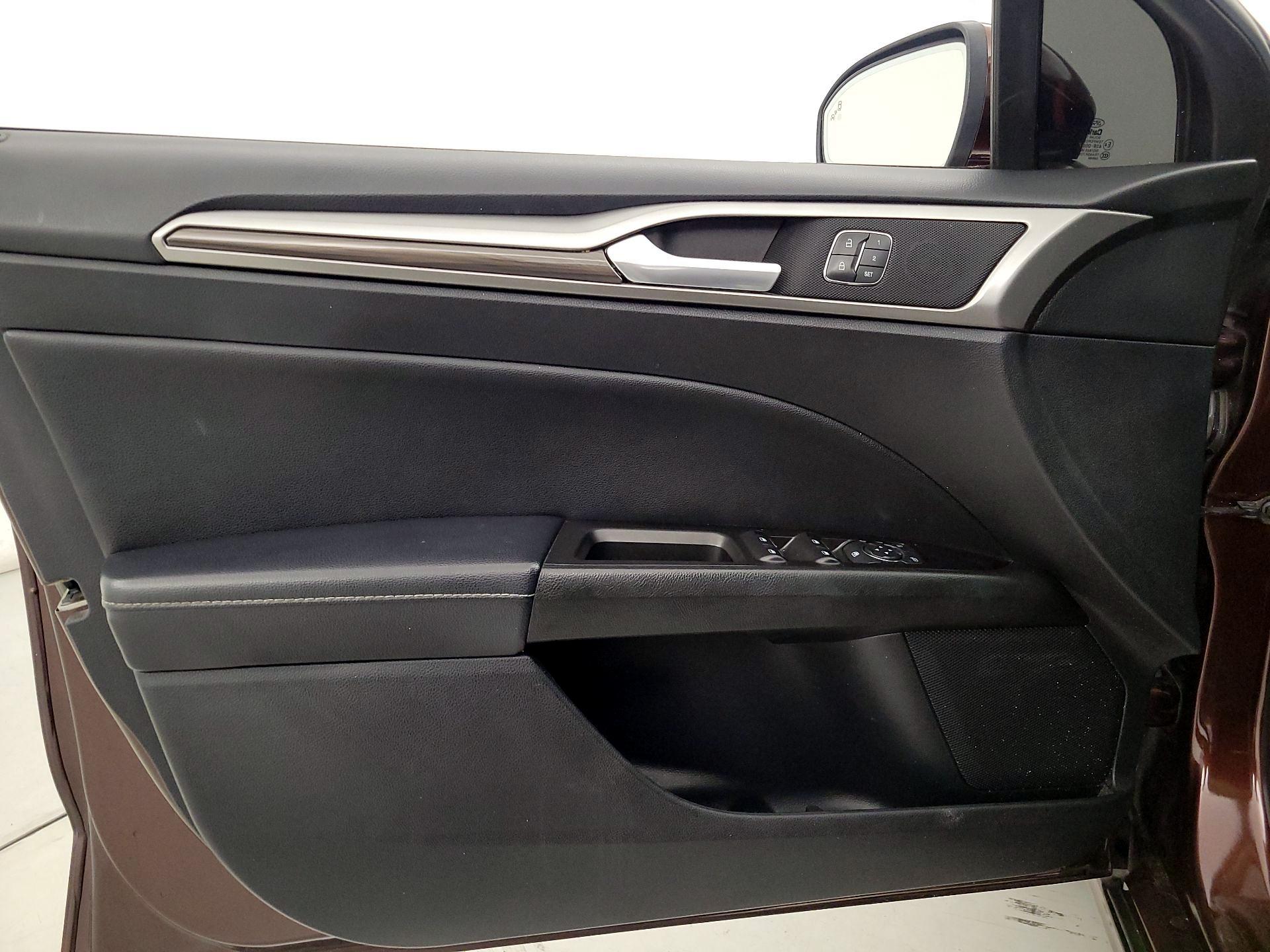 Thumbnail: 2019 Ford Fusion - 12