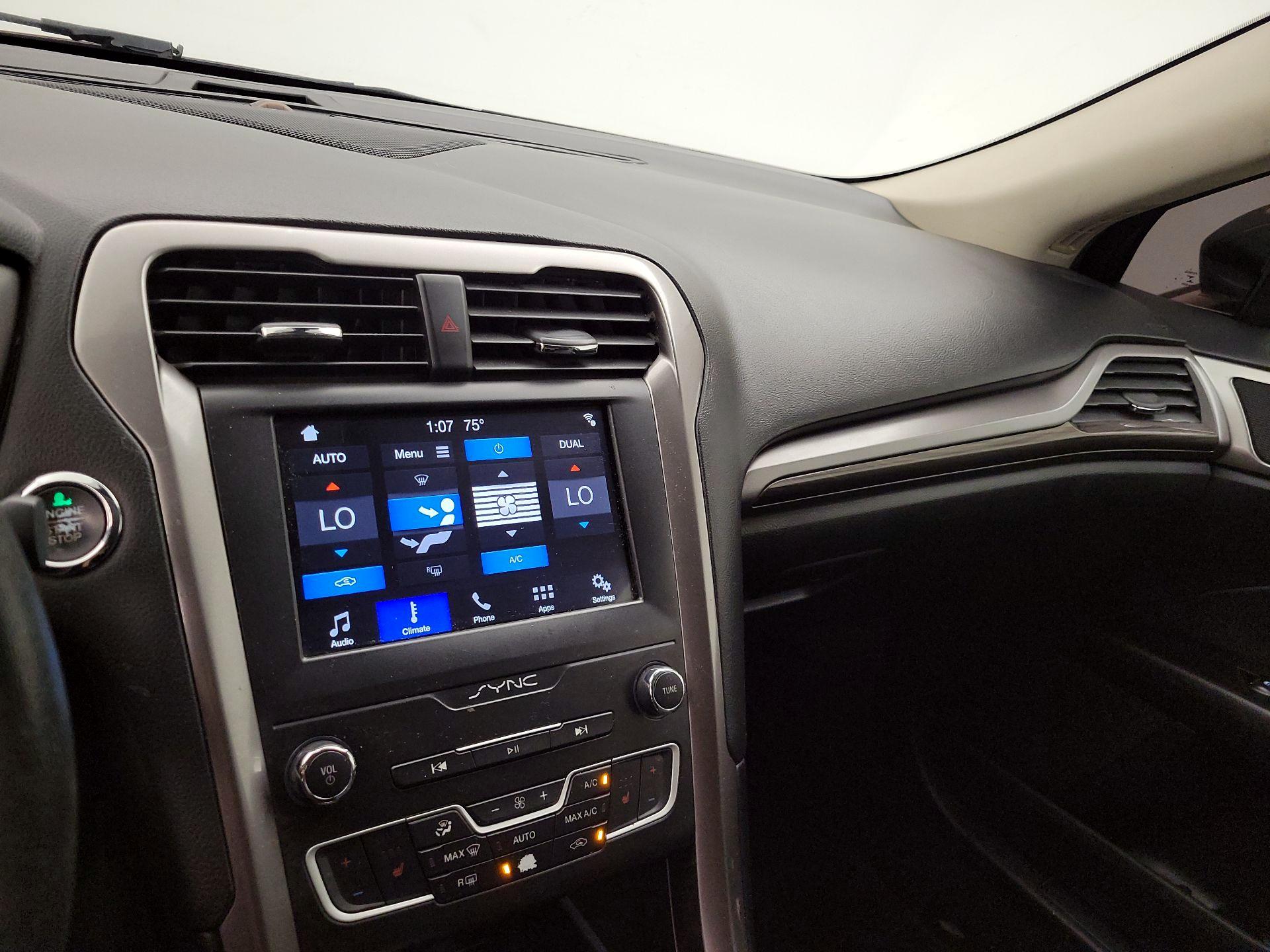 Thumbnail: 2019 Ford Fusion - 16