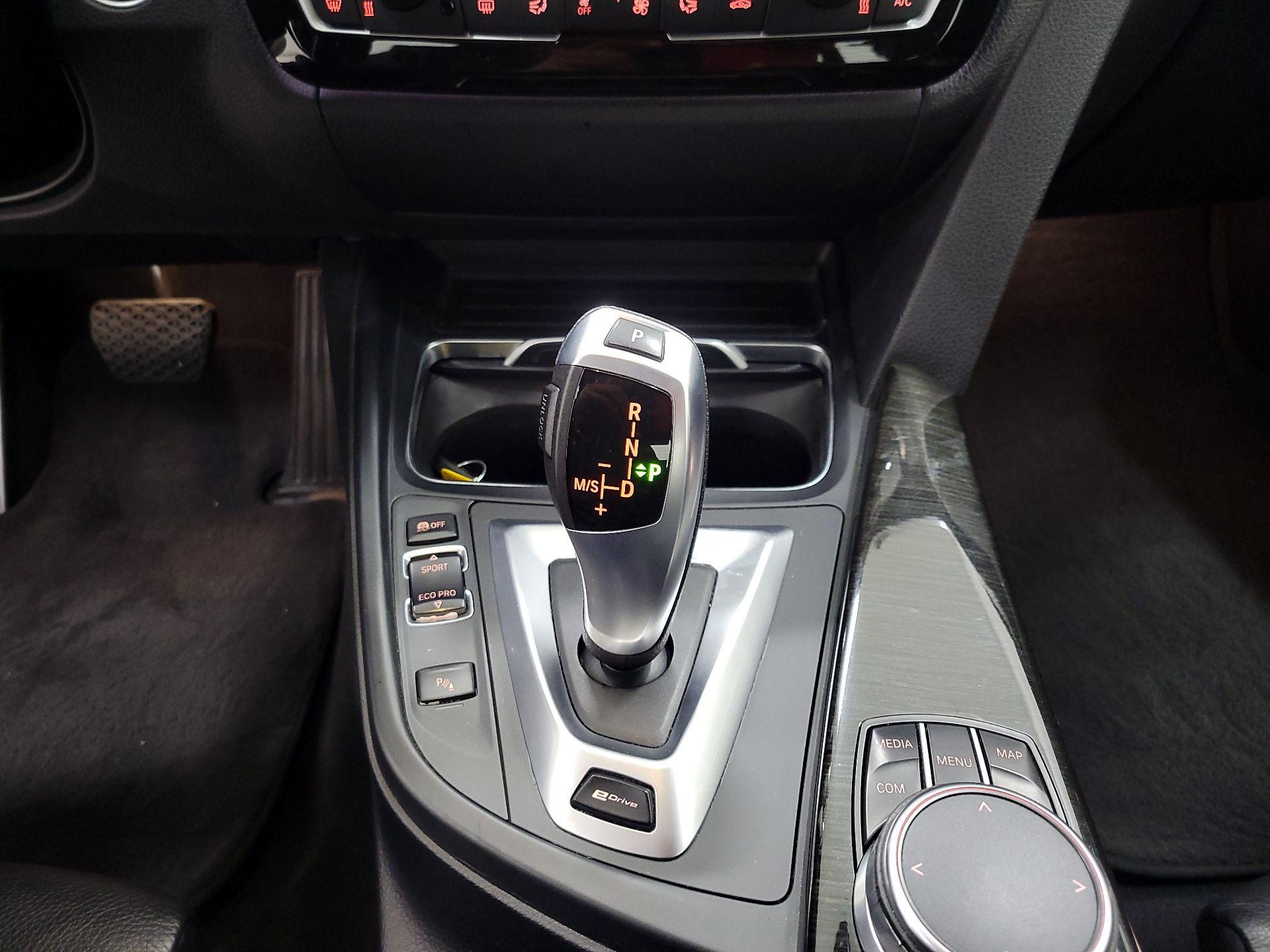 Thumbnail: 2018 BMW 3 Series - 18