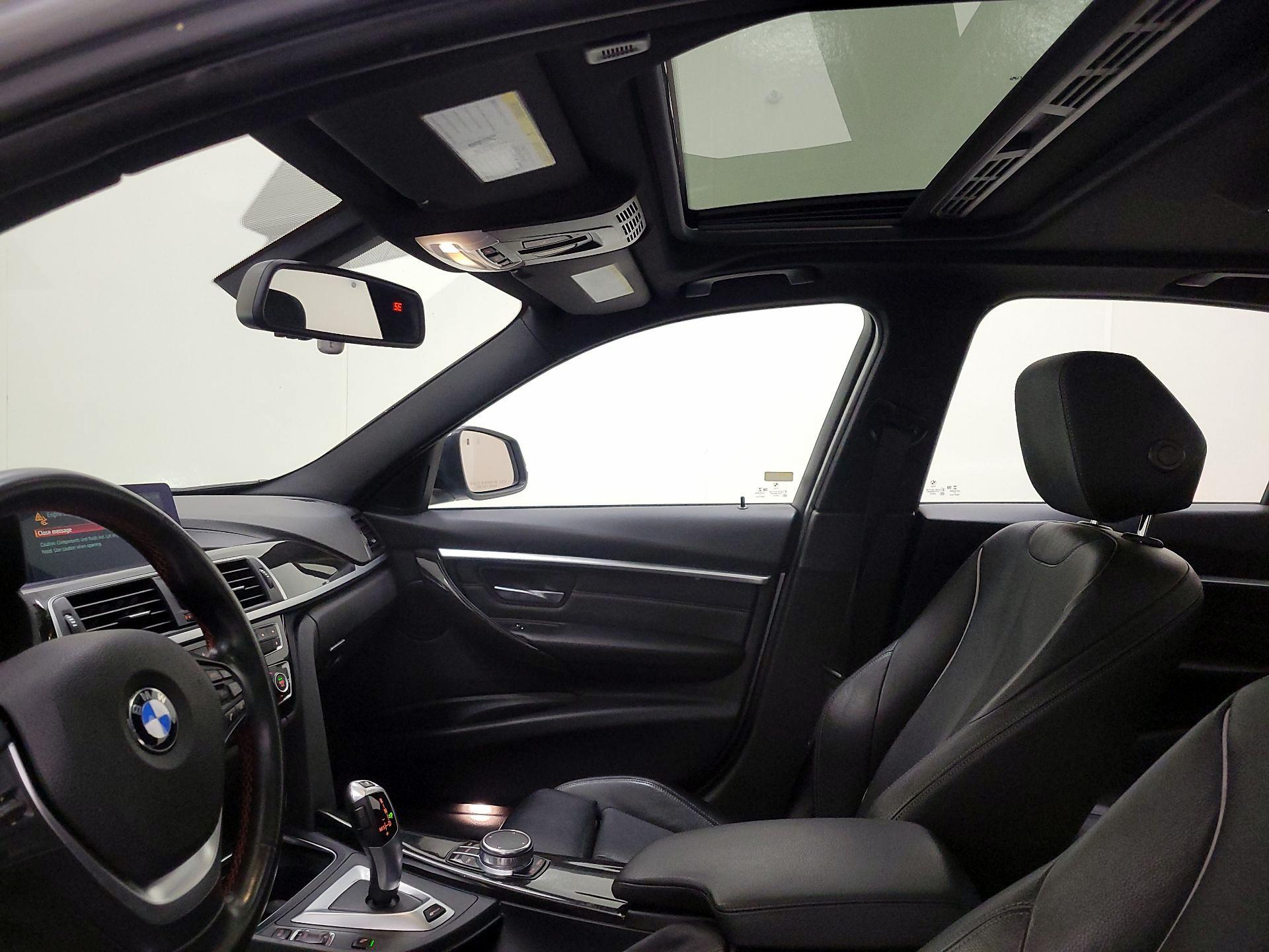 Thumbnail: 2018 BMW 3 Series - 19