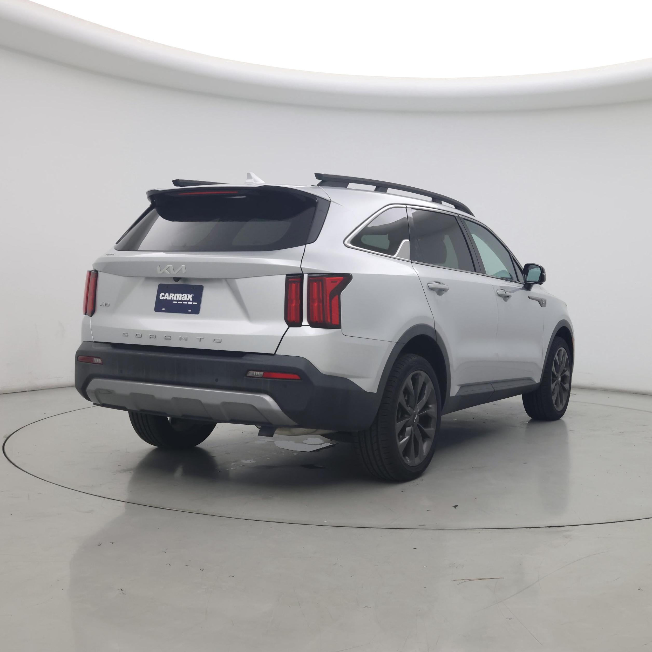 Thumbnail: 2022 Kia Sorento - 8