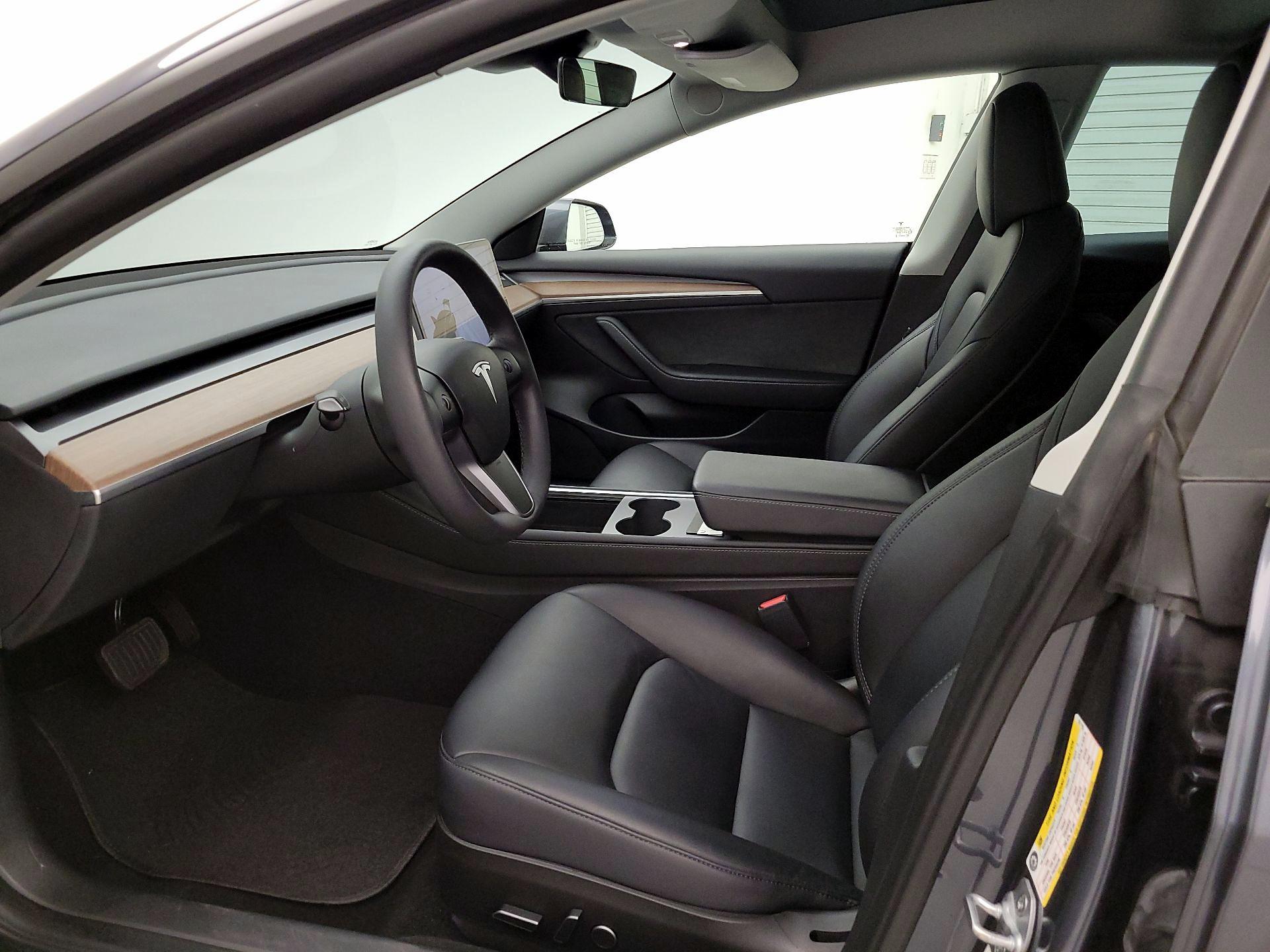 Thumbnail: 2023 Tesla Model 3 - 11