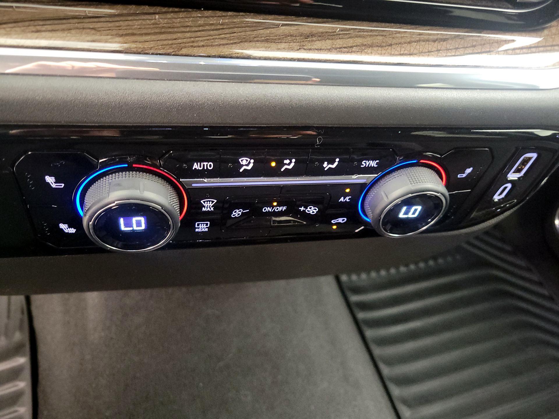 Thumbnail: 2024 Chevrolet Silverado 1500 - 16