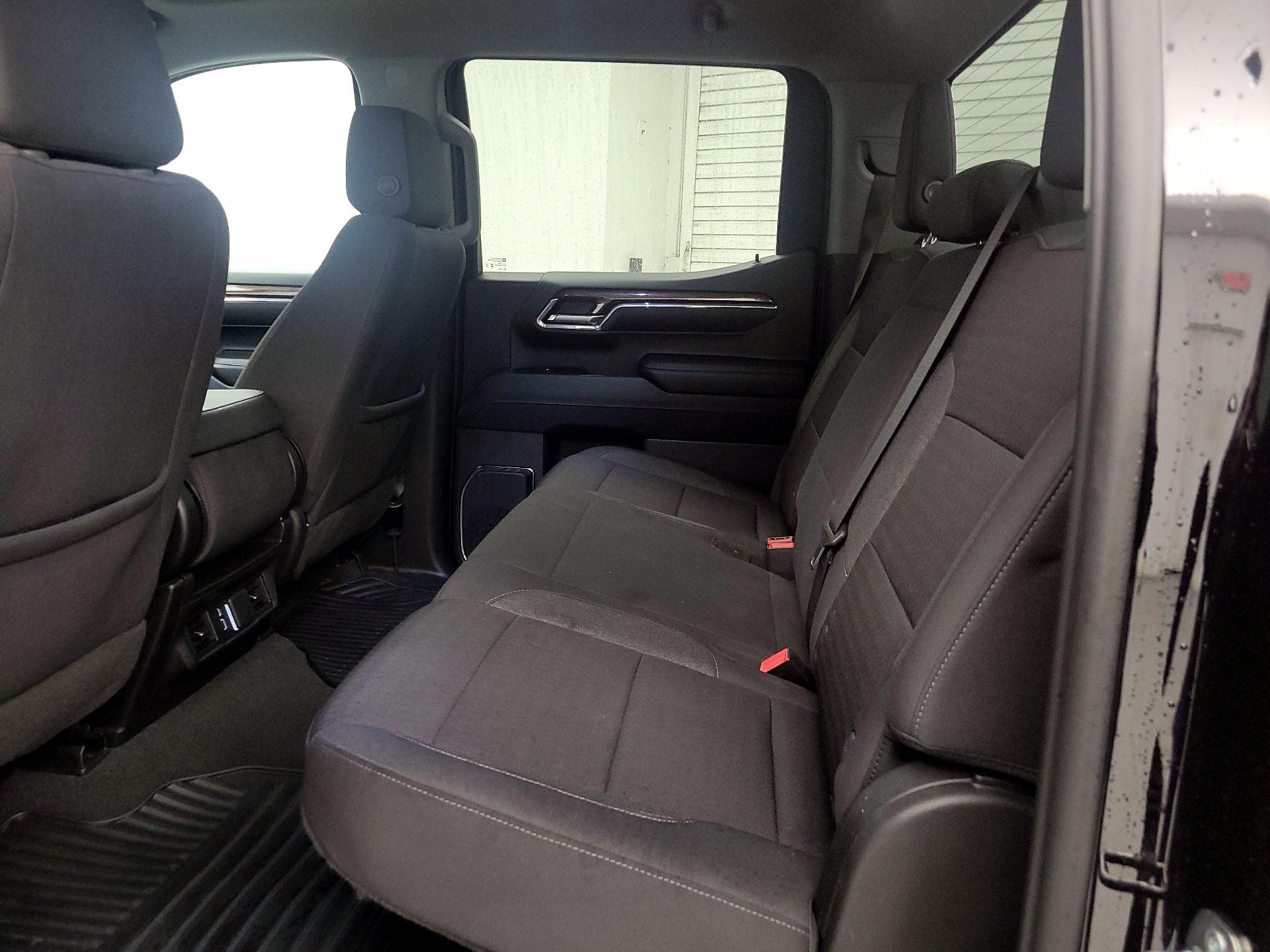 Thumbnail: 2024 Chevrolet Silverado 1500 - 19