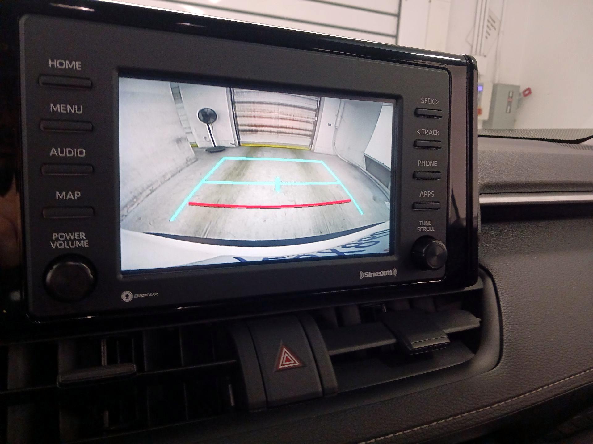 Thumbnail: 2022 Toyota RAV4 - 12