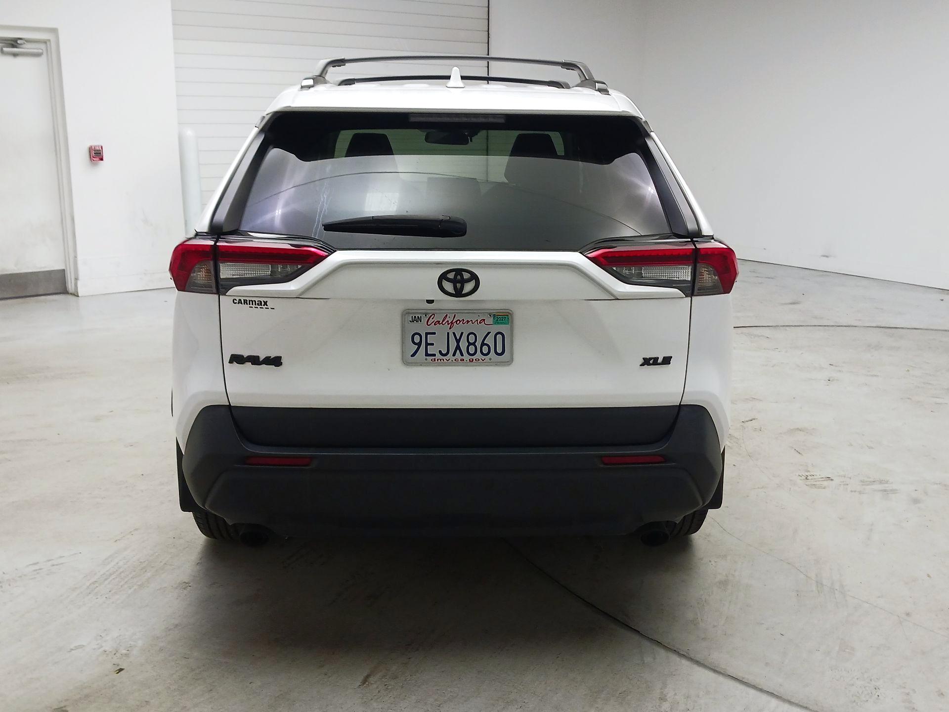 Thumbnail: 2022 Toyota RAV4 - 6