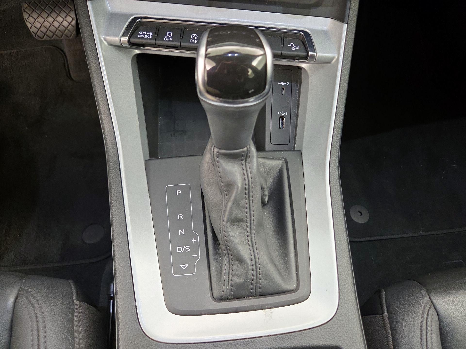 Thumbnail: 2021 Audi Q3 - 17