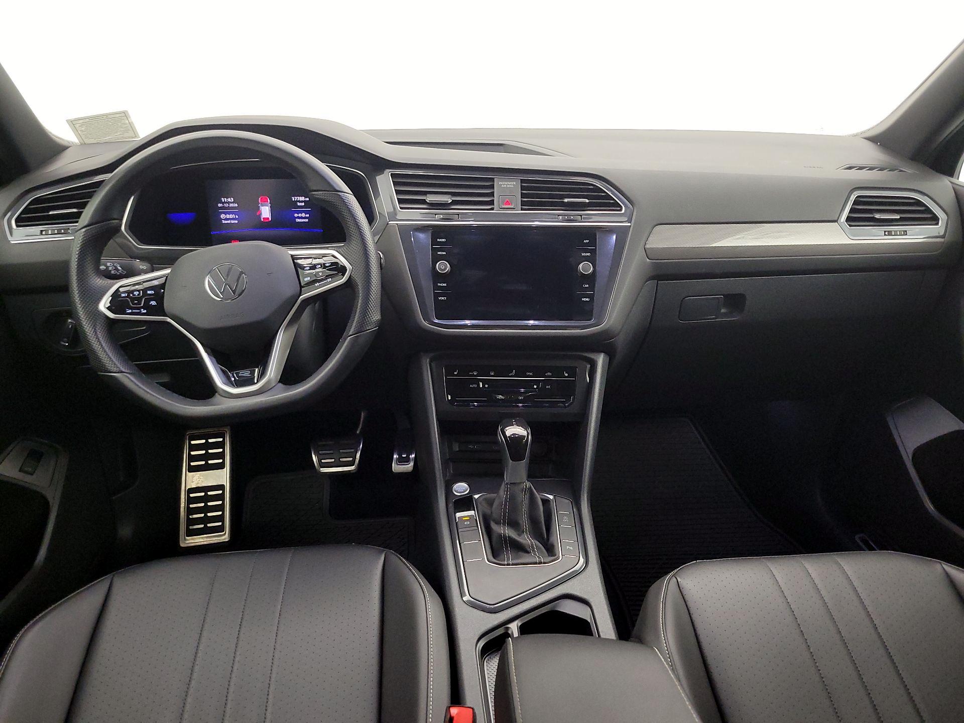 Thumbnail: 2022 Volkswagen Tiguan - 9