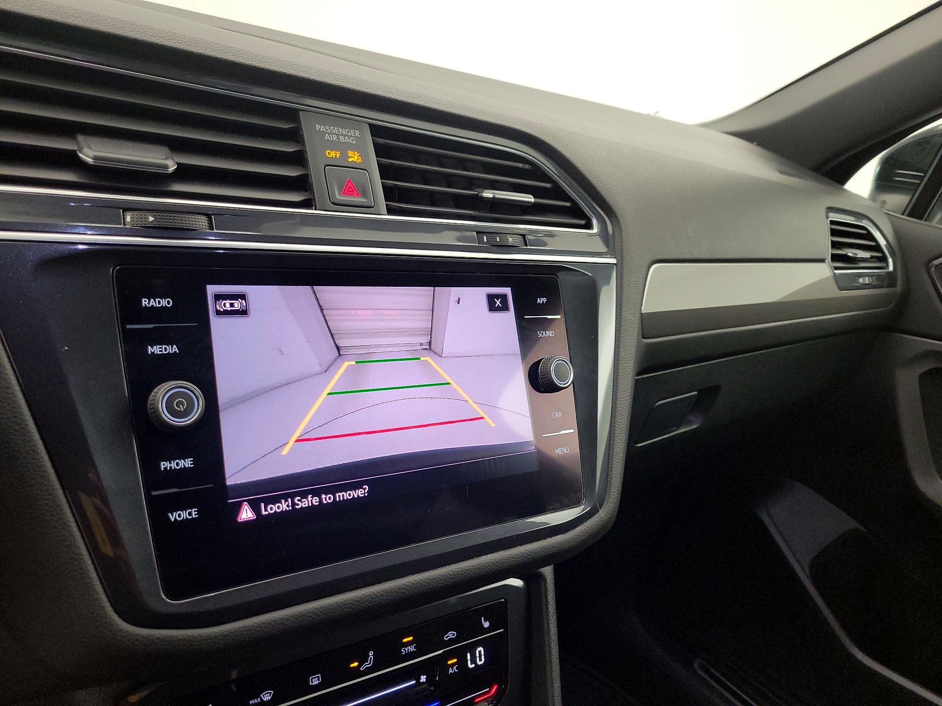 Thumbnail: 2022 Volkswagen Tiguan - 14