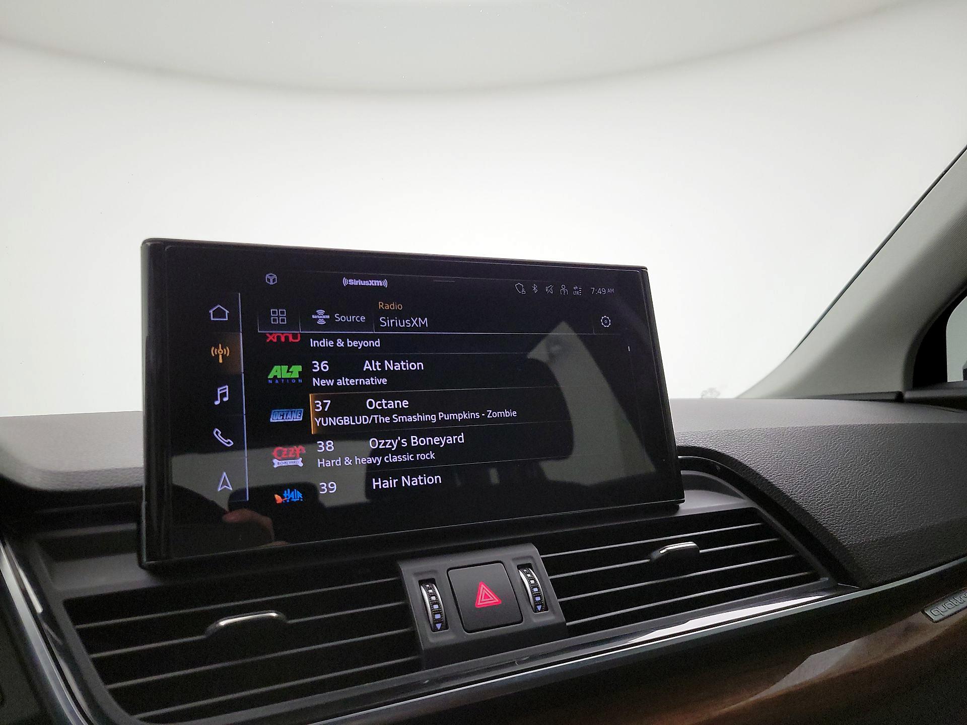 Thumbnail: 2021 Audi Q5 - 16