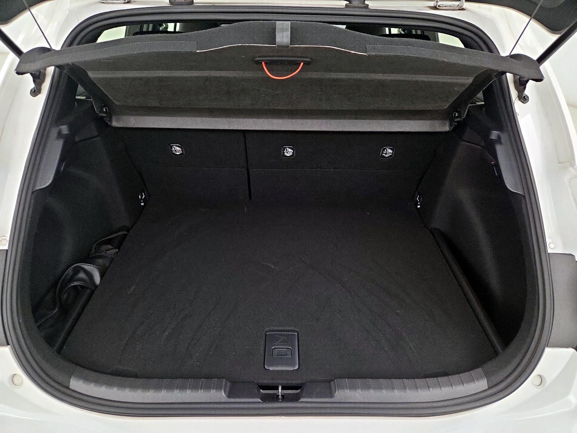 Thumbnail: 2023 Toyota Corolla - 20