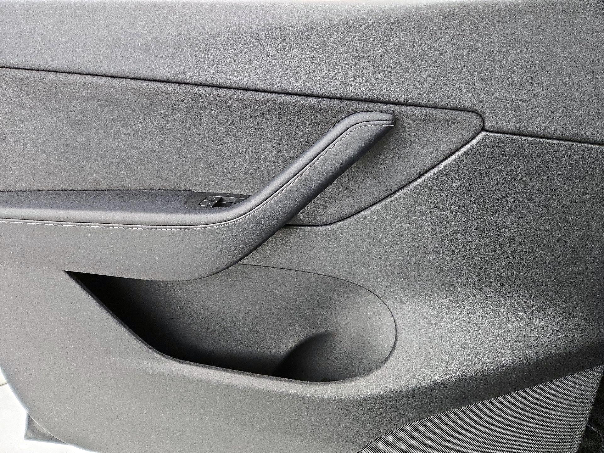 Thumbnail: 2022 Tesla Model Y - 12