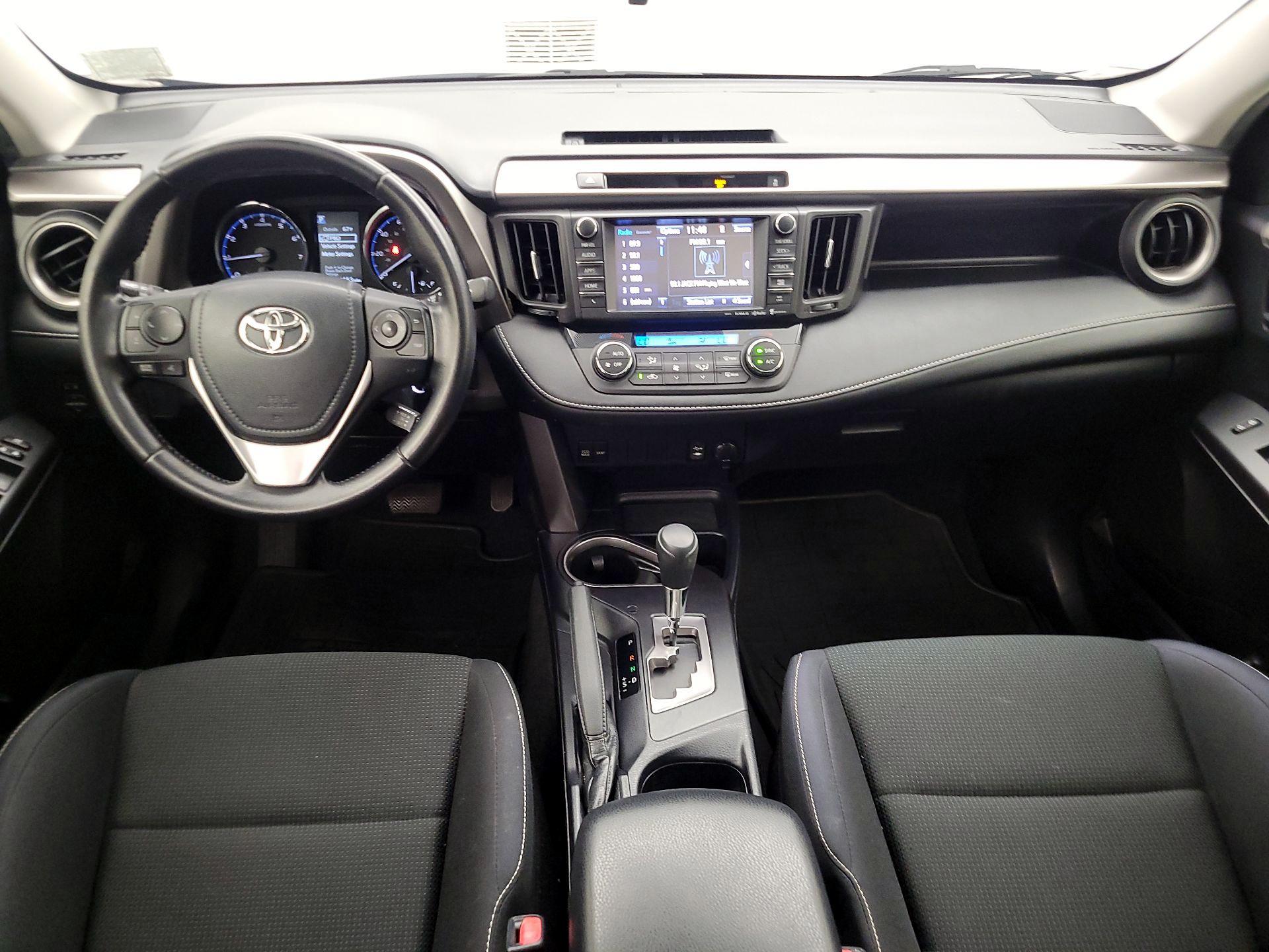 Thumbnail: 2016 Toyota RAV4 - 9