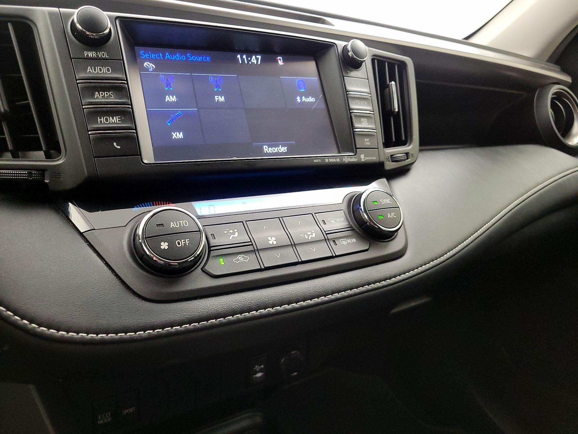 Thumbnail: 2016 Toyota RAV4 - 16