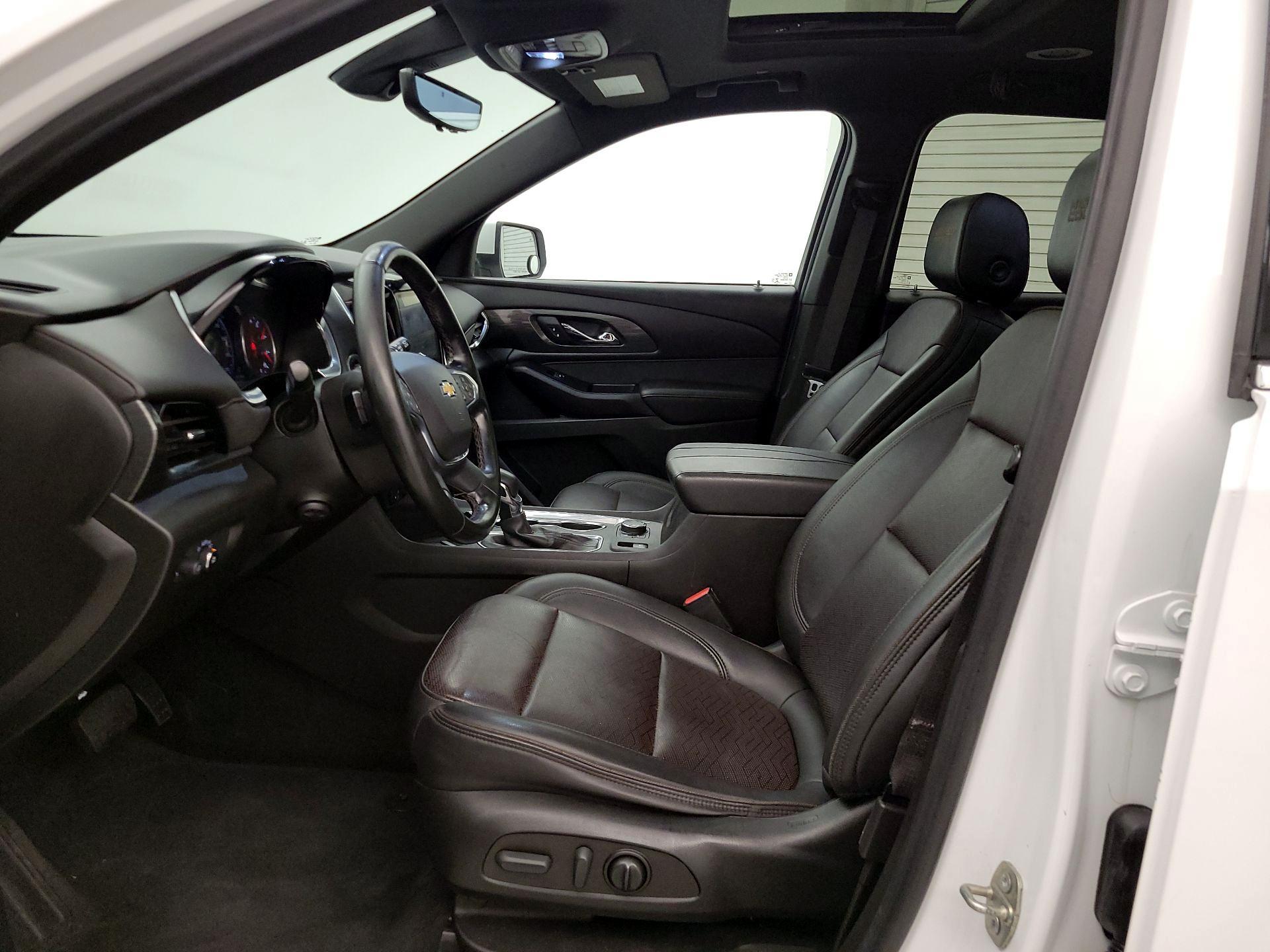 Thumbnail: 2023 Chevrolet Traverse - 11