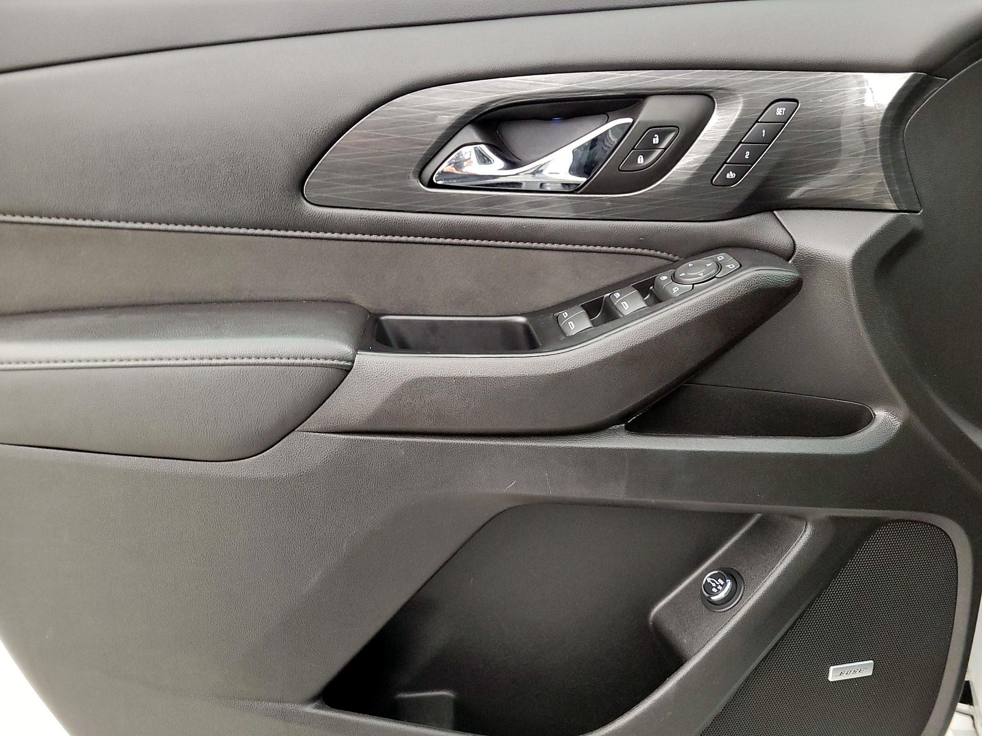 Thumbnail: 2023 Chevrolet Traverse - 12