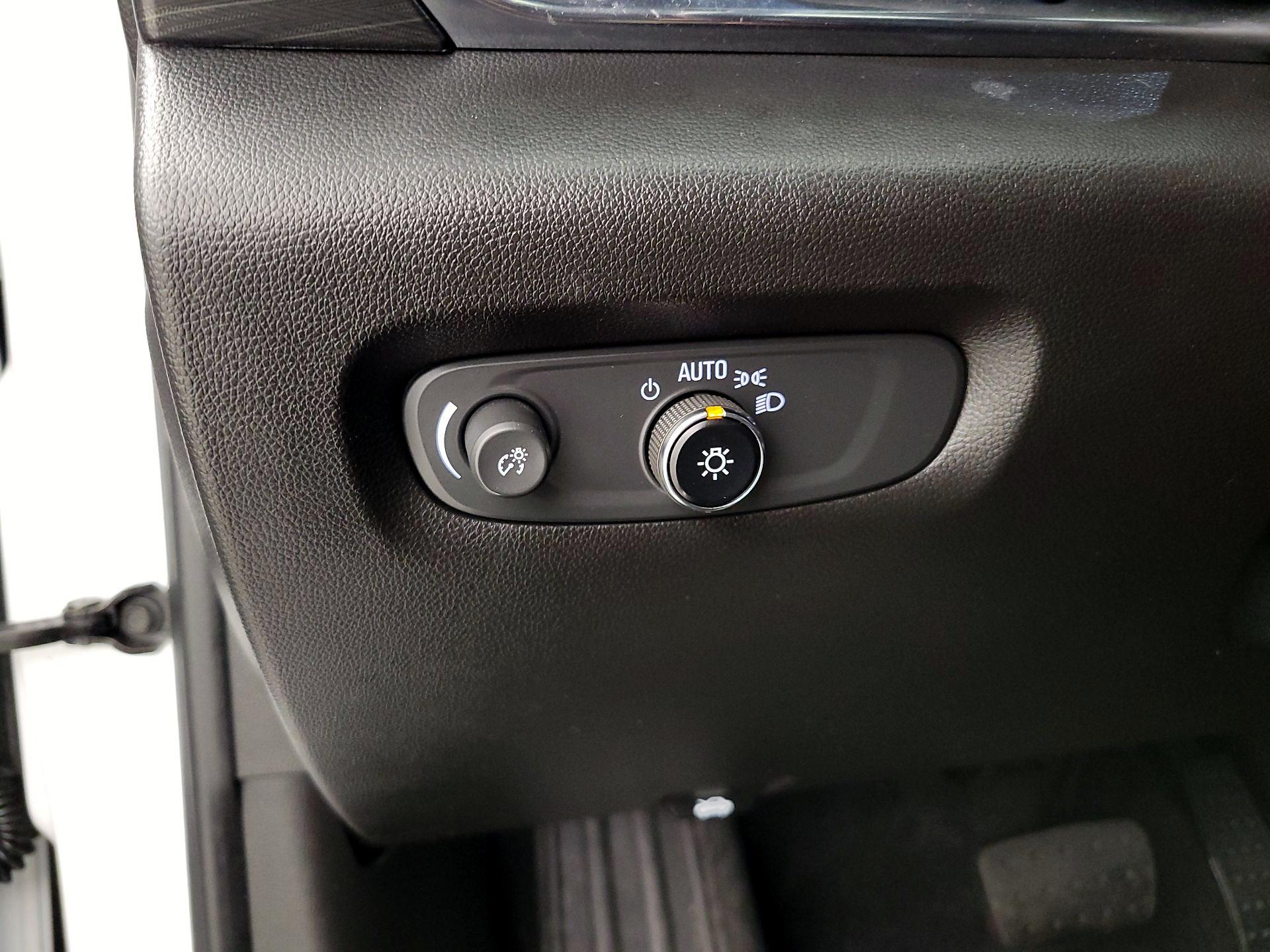 Thumbnail: 2023 Chevrolet Traverse - 13