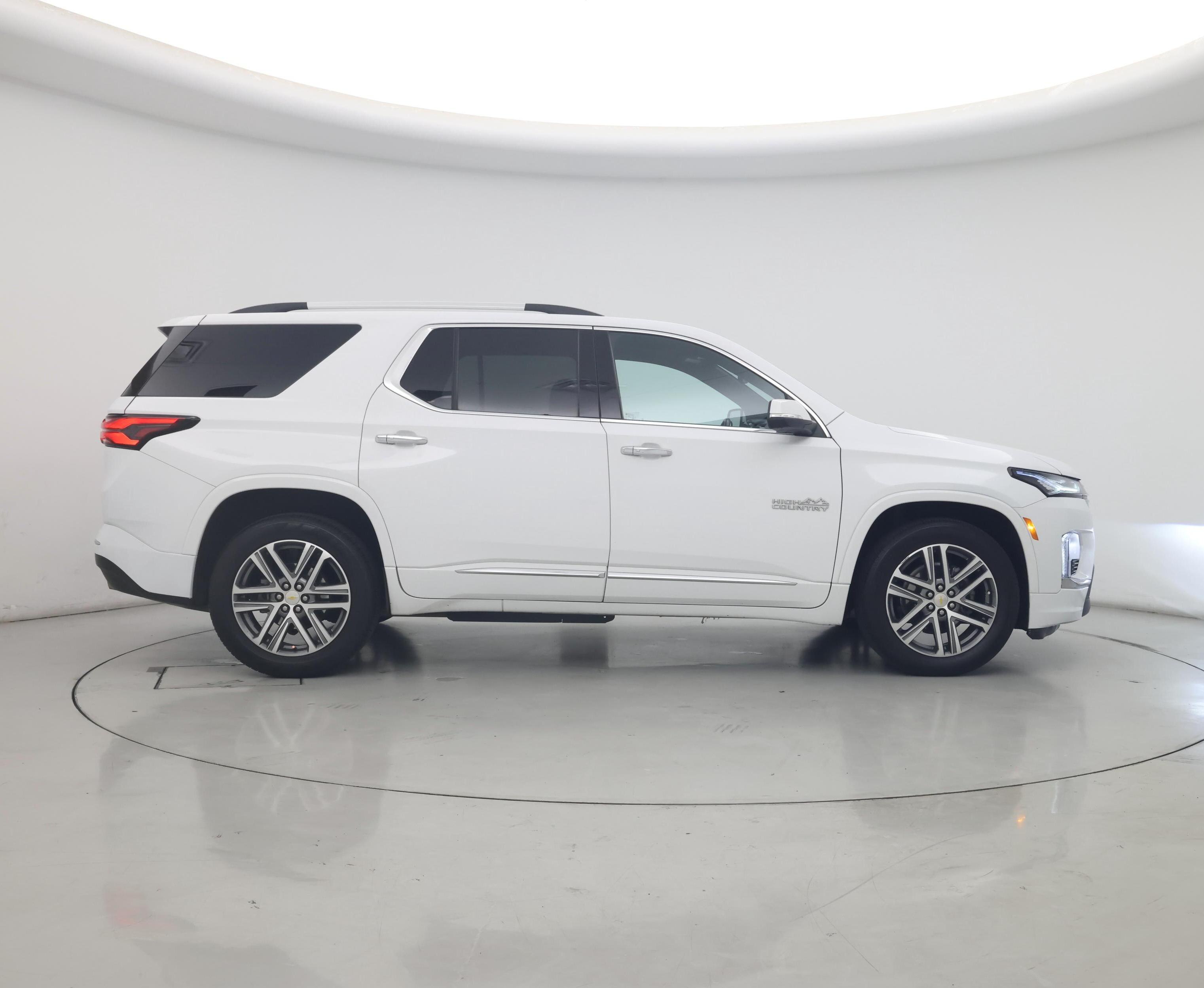 Thumbnail: 2023 Chevrolet Traverse - 7