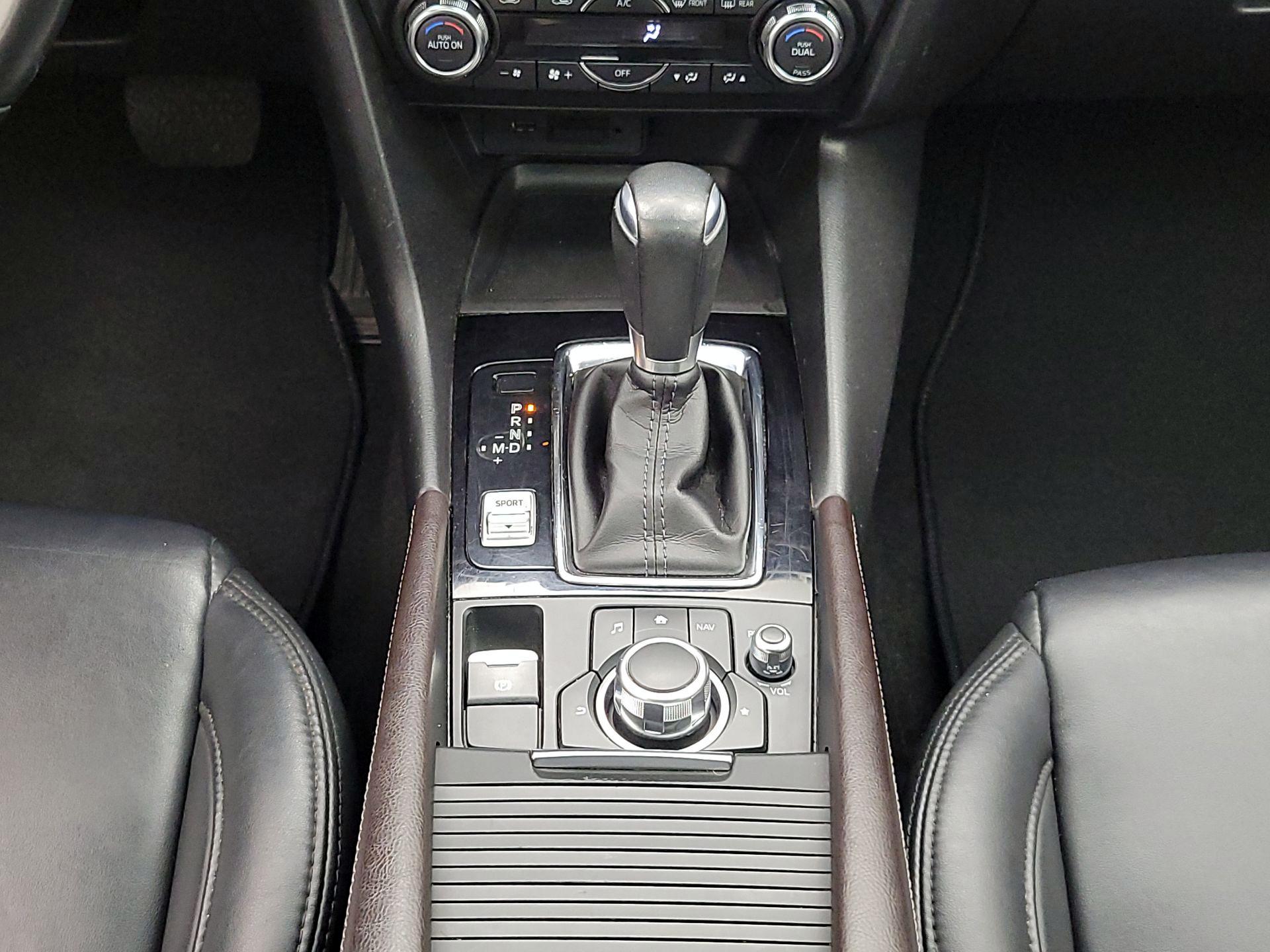 Thumbnail: 2017 Mazda Mazda3 - 17