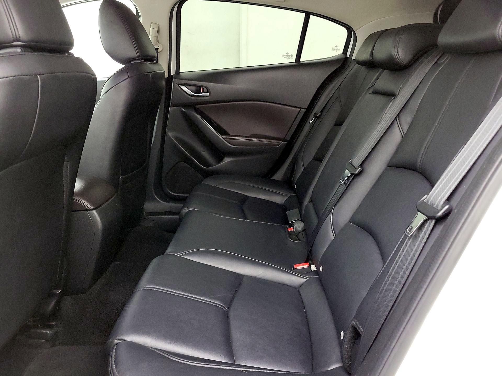 Thumbnail: 2017 Mazda Mazda3 - 20