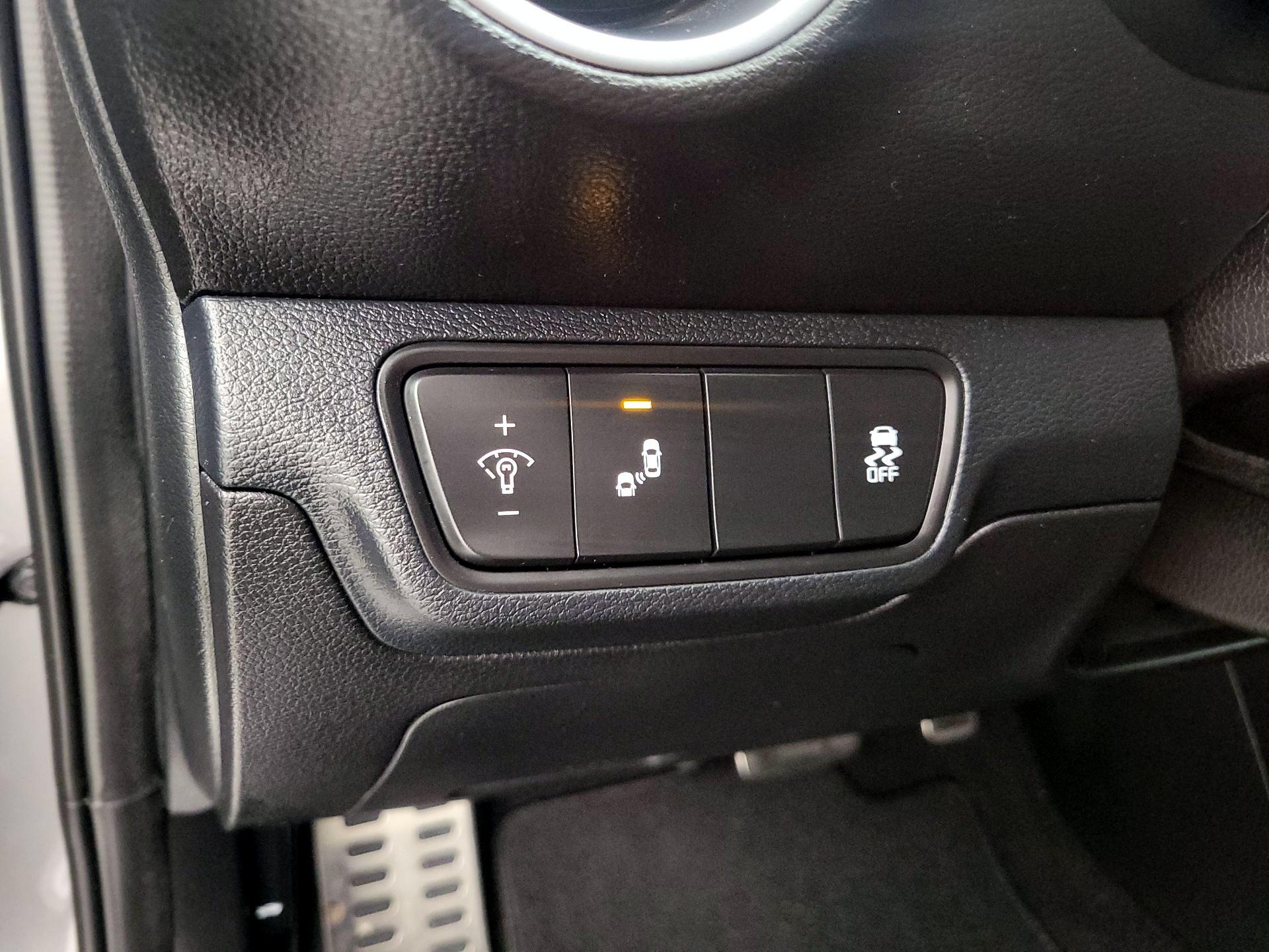 Thumbnail: 2023 Kia Forte - 13