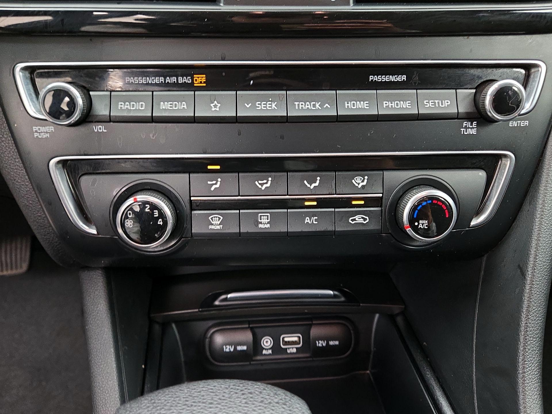 Thumbnail: 2019 Kia Optima - 16