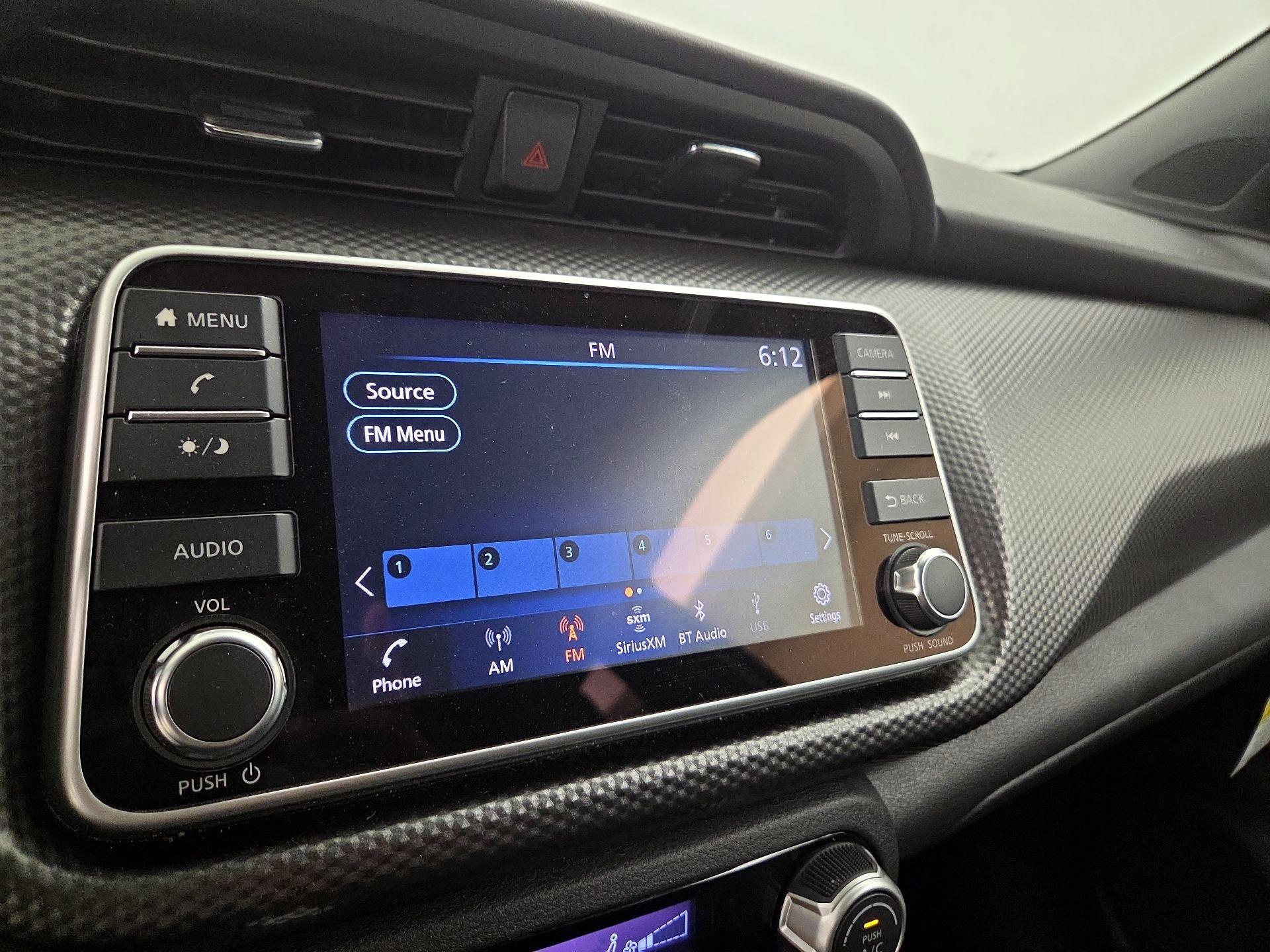 Thumbnail: 2020 Nissan Kicks - 14