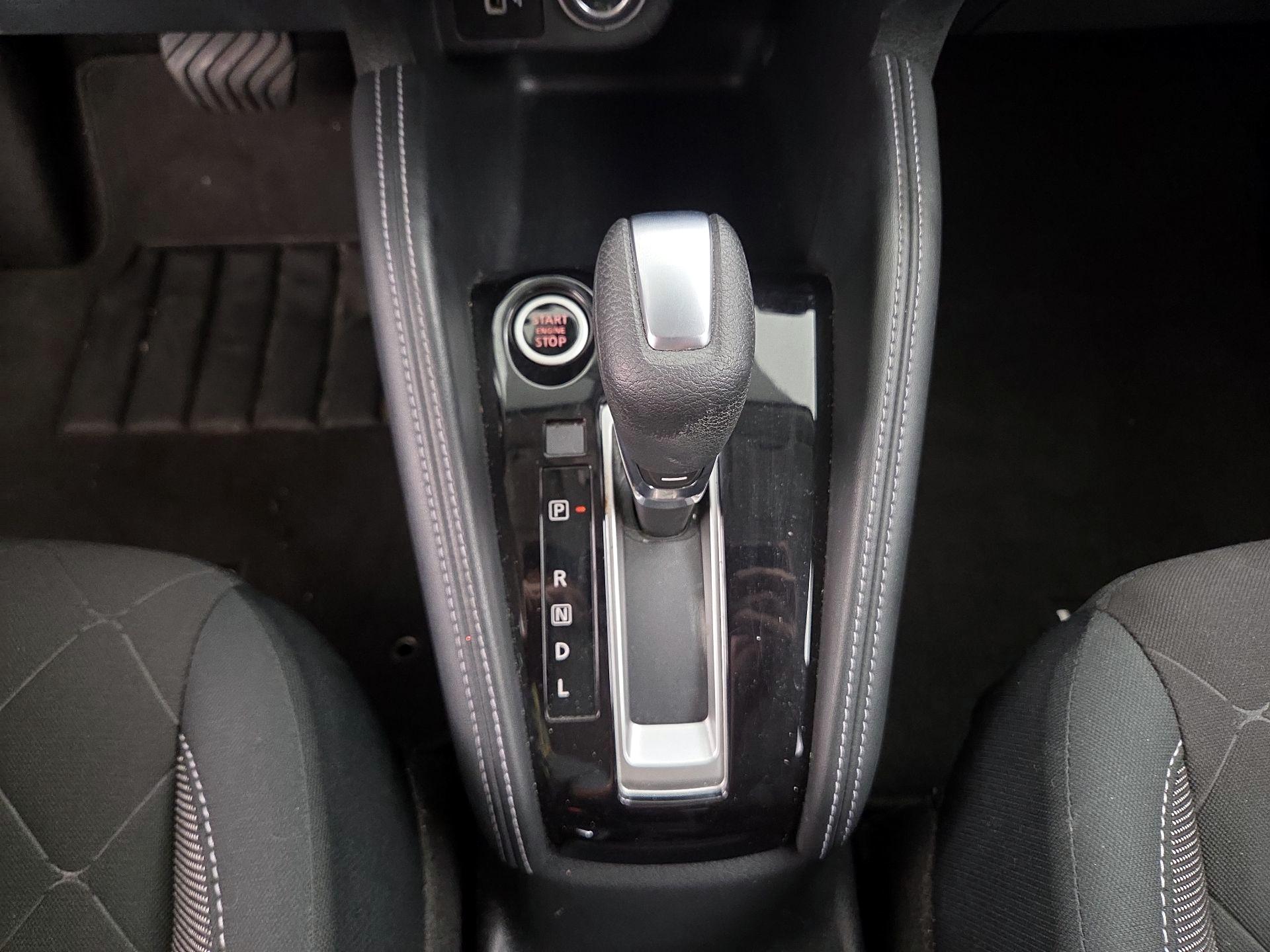 Thumbnail: 2020 Nissan Kicks - 16