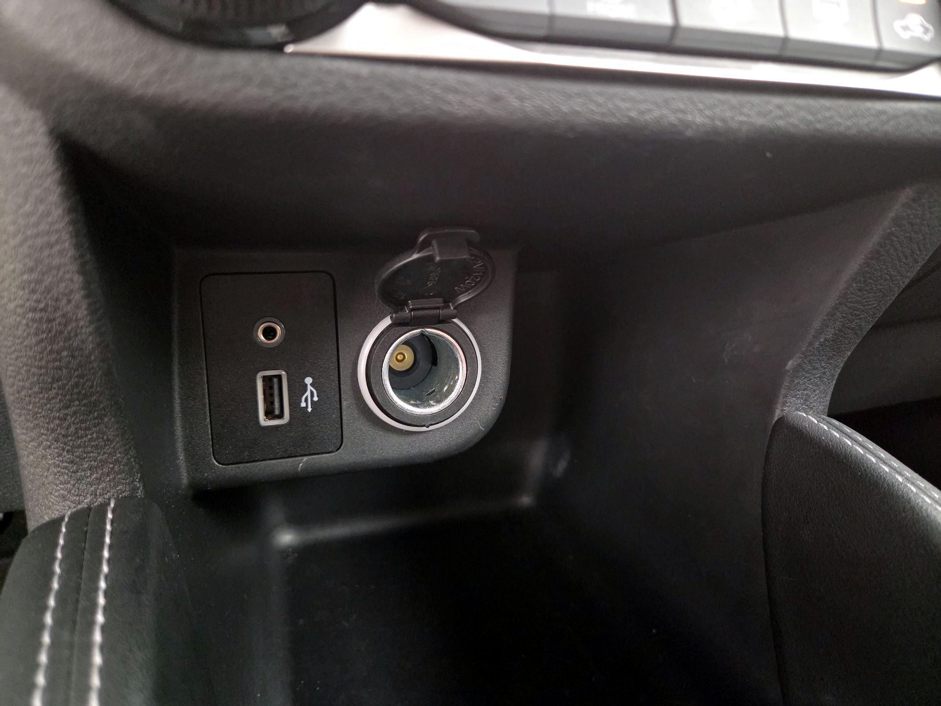 Thumbnail: 2020 Nissan Kicks - 17