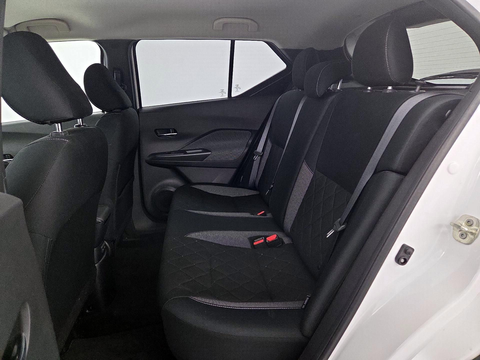 Thumbnail: 2020 Nissan Kicks - 18