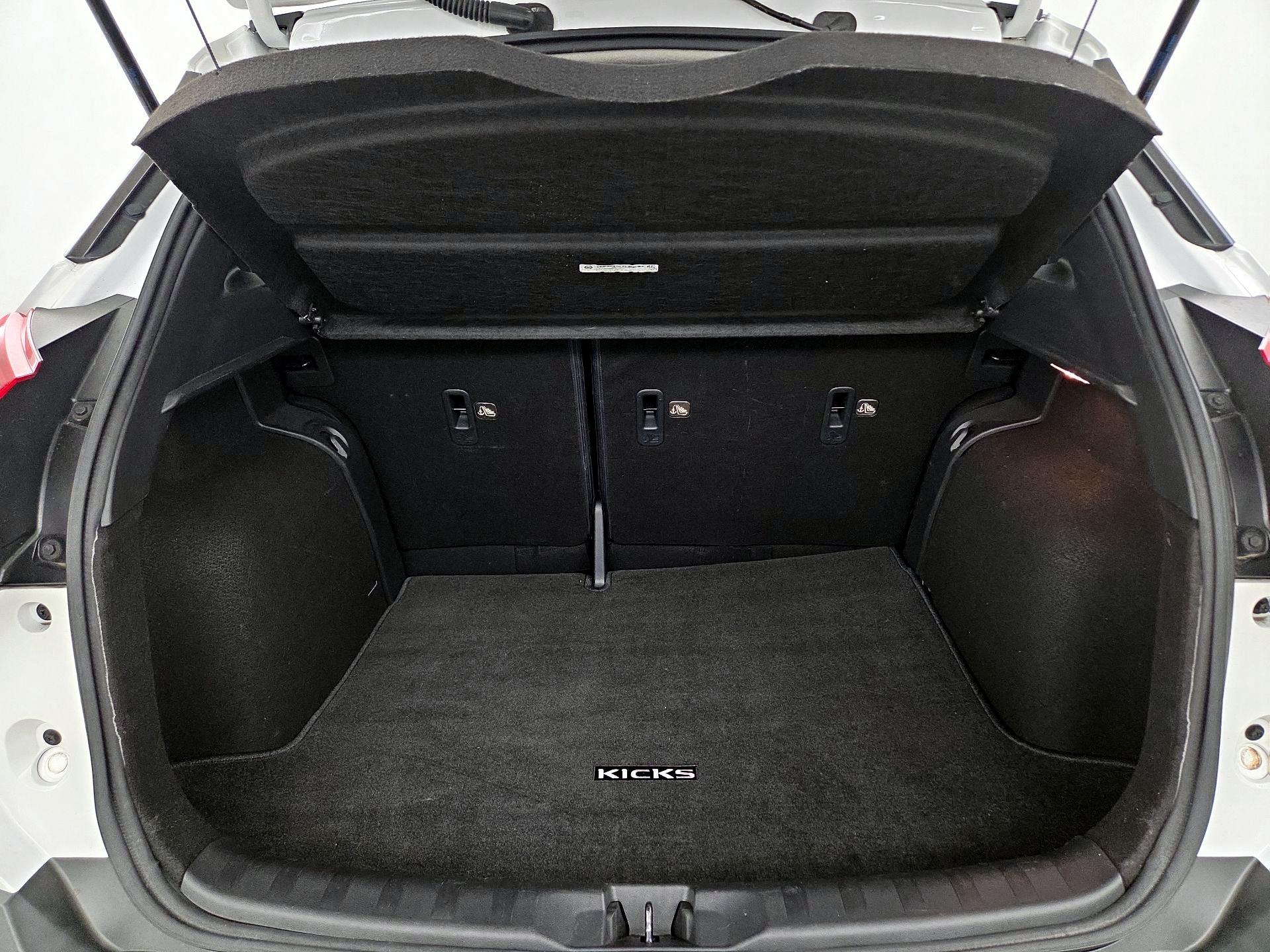 Thumbnail: 2020 Nissan Kicks - 19